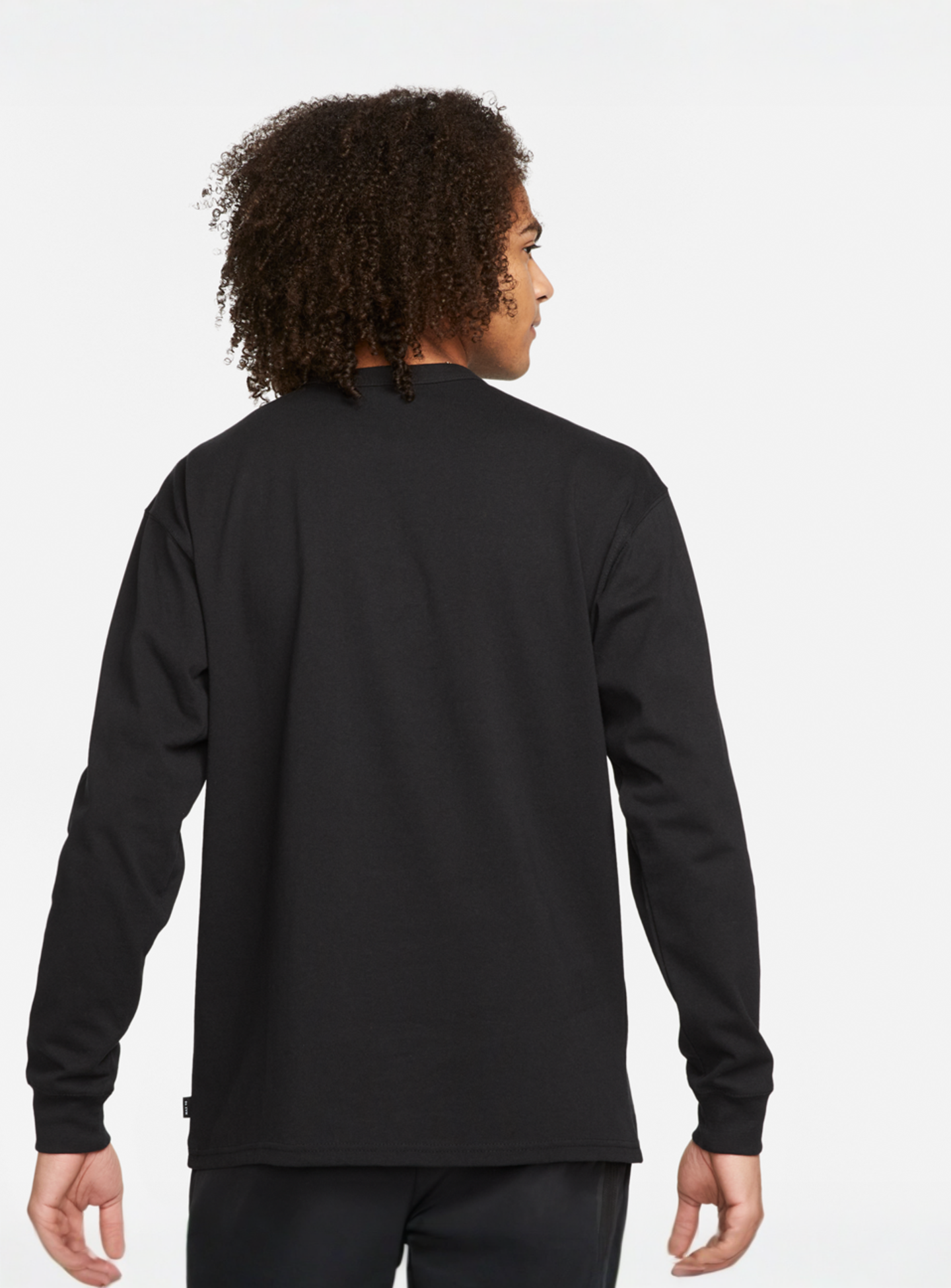 Nike, Premium Essential Long-Sleeve T-Shirt, black, Image 2 of 5