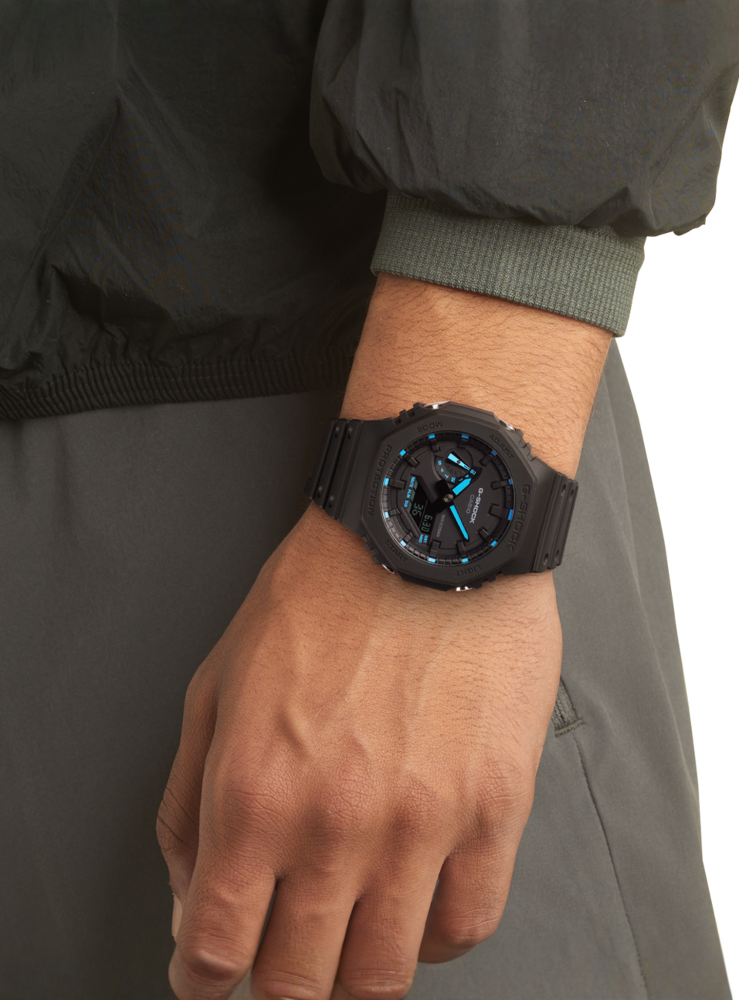 G-SHOCK, Utility Black GA-2100-1A2ER, black, Image 3 of 3