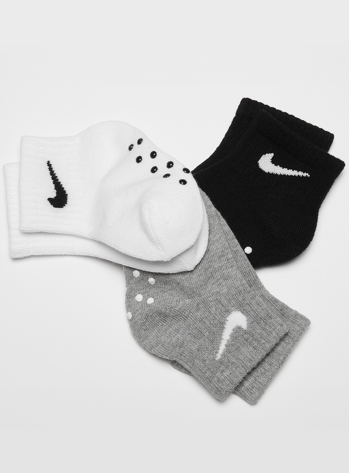 Nike, 3 PACK - Core Swoosh Gripper Socks, multi-colour, Image 2 of 2
