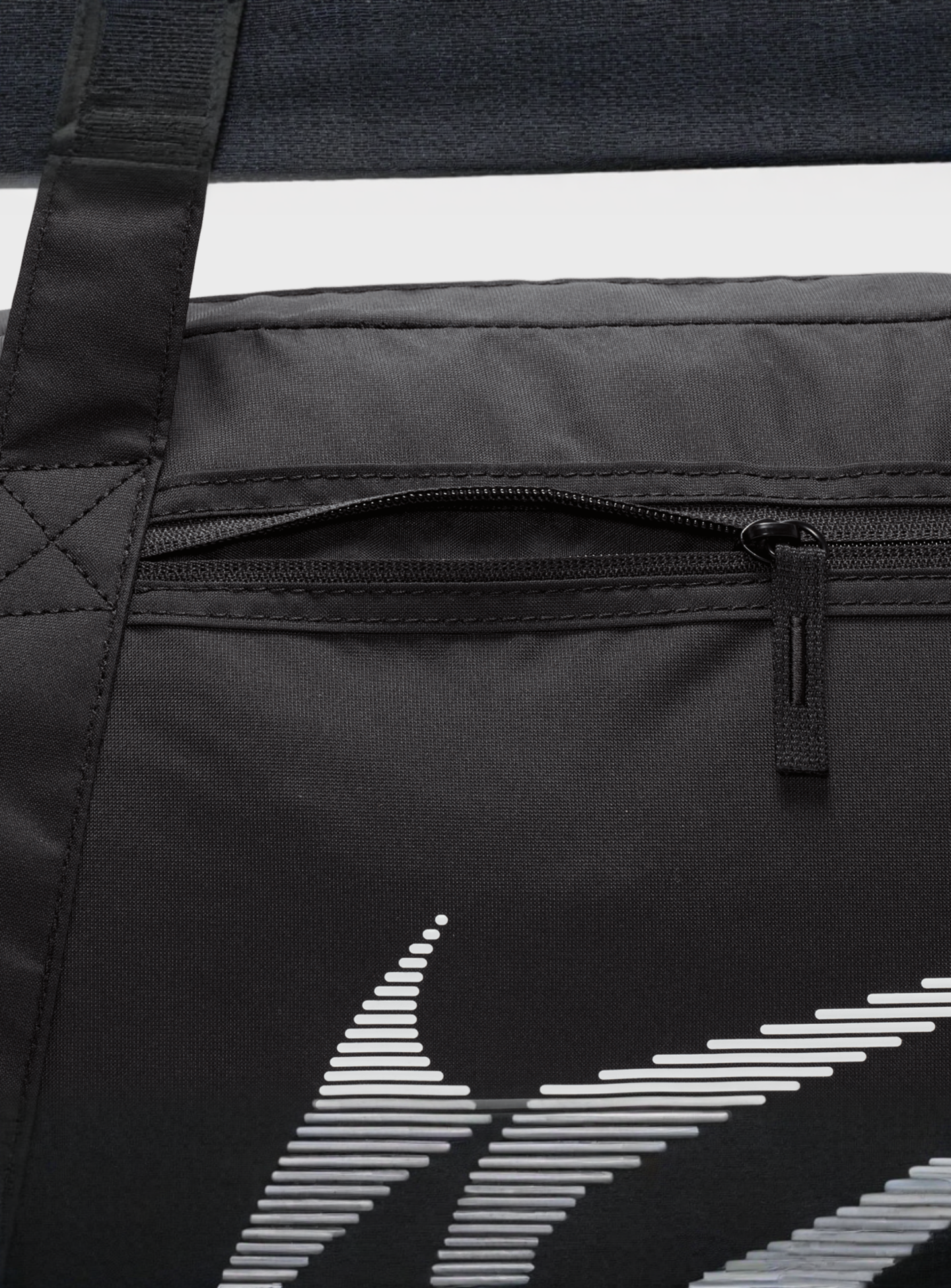 Nike, Duffel Bag (24L), black, Image 8 of 9