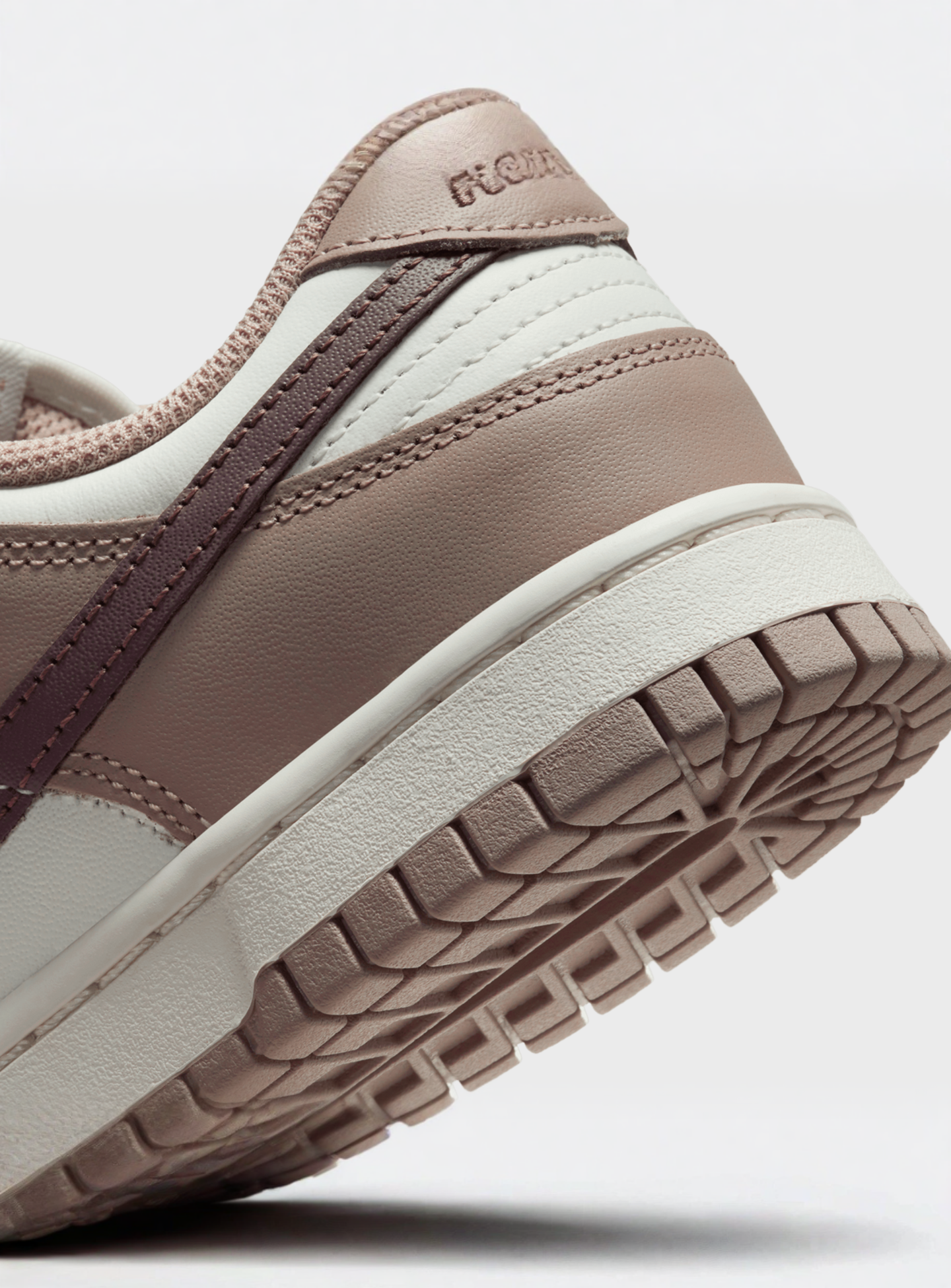 Nike, WMNS Dunk Low, brown, Image 8 of 8