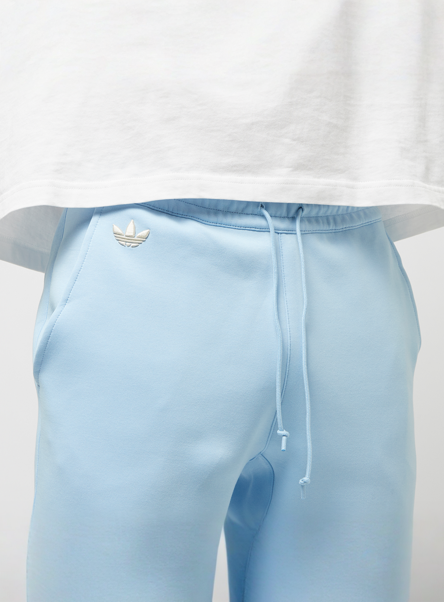 adidas Originals, adicolor Neuclassics Trackpant, blue, Image 4 of 6