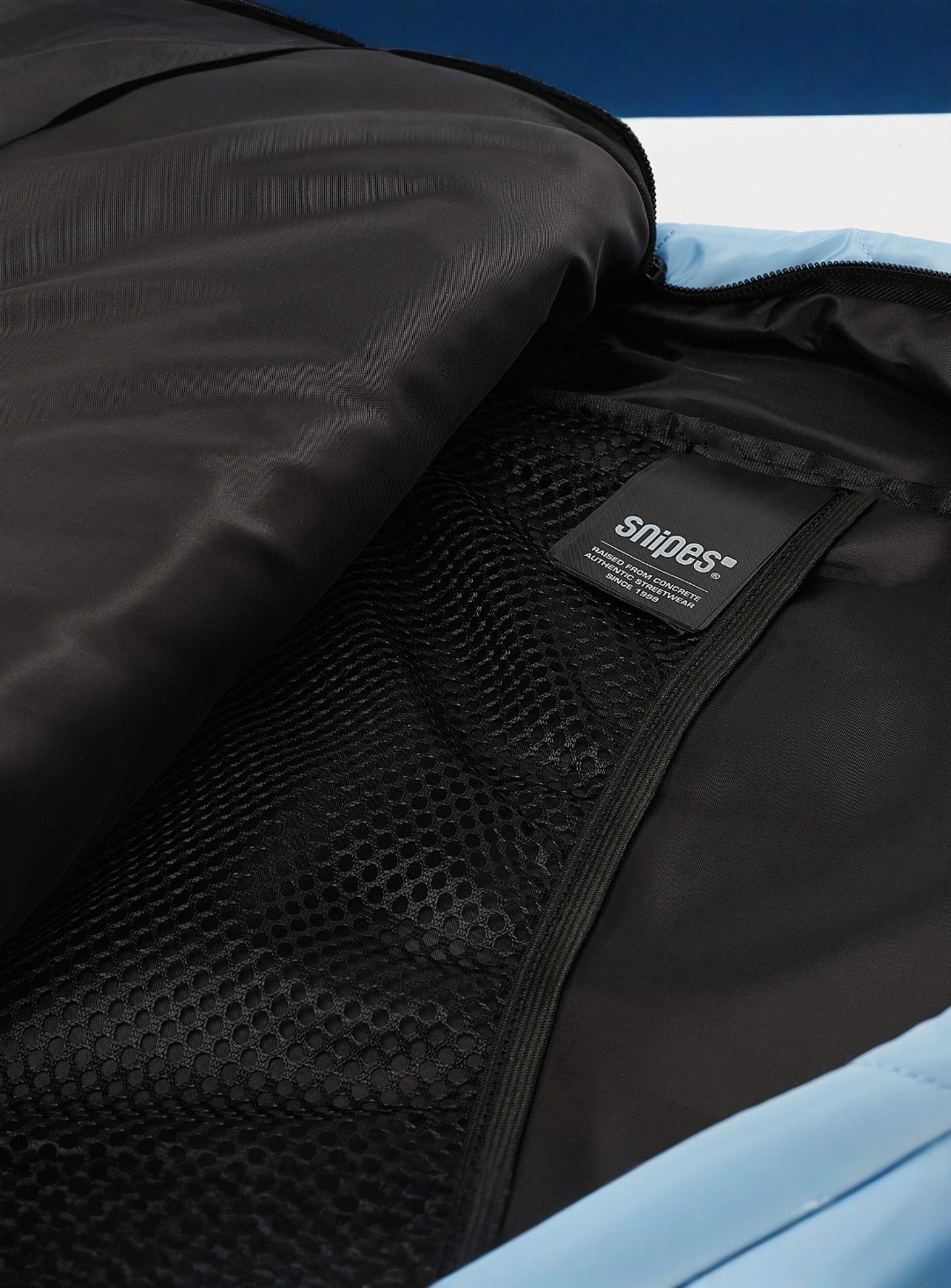 SNIPES, Rubber Badge Basic Logo Diamond Quilted Backpack, blue, Image 6 of 7