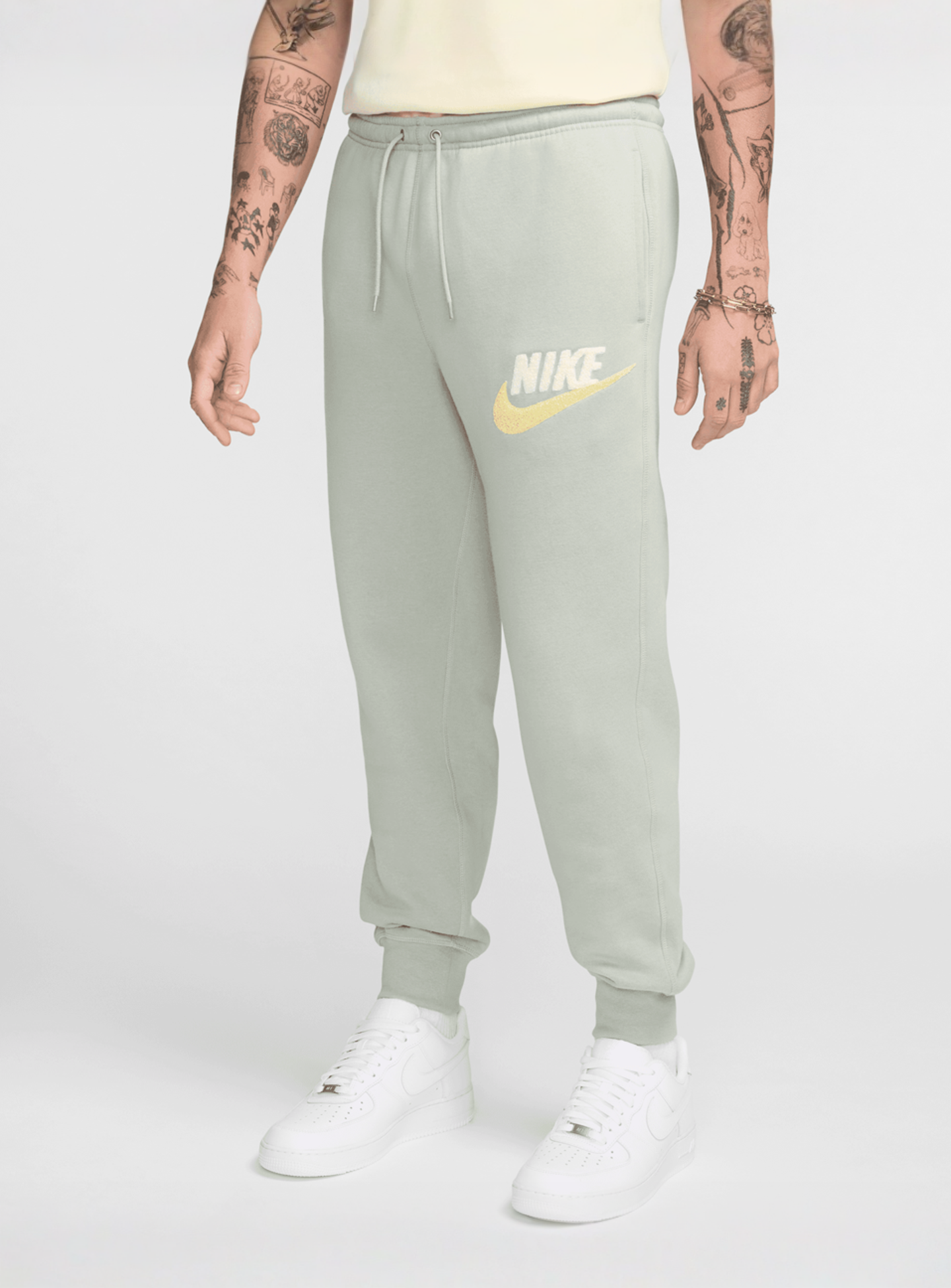 Nike, Club Fleece Jogger, green, Image 1 of 7