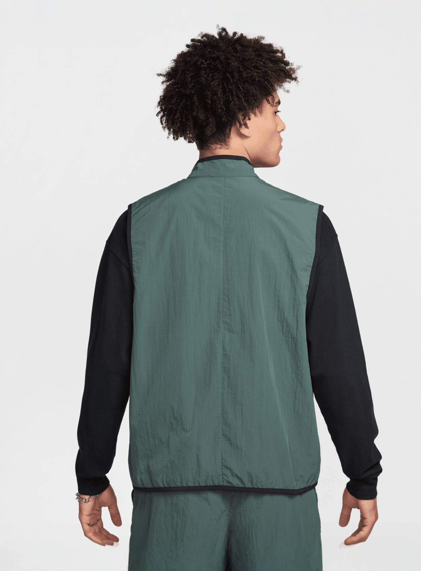 Nike, Tech Woven Vest, green, Image 2 of 6