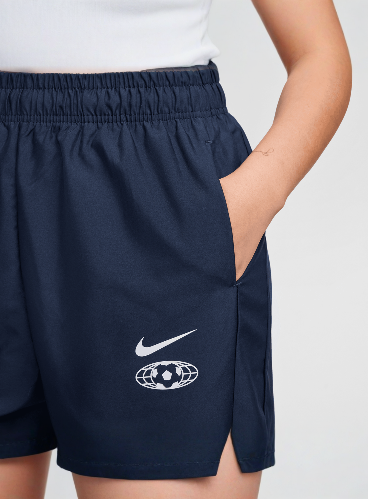 Nike, Sportswear Woven Joggers, blue, Image 4 of 6