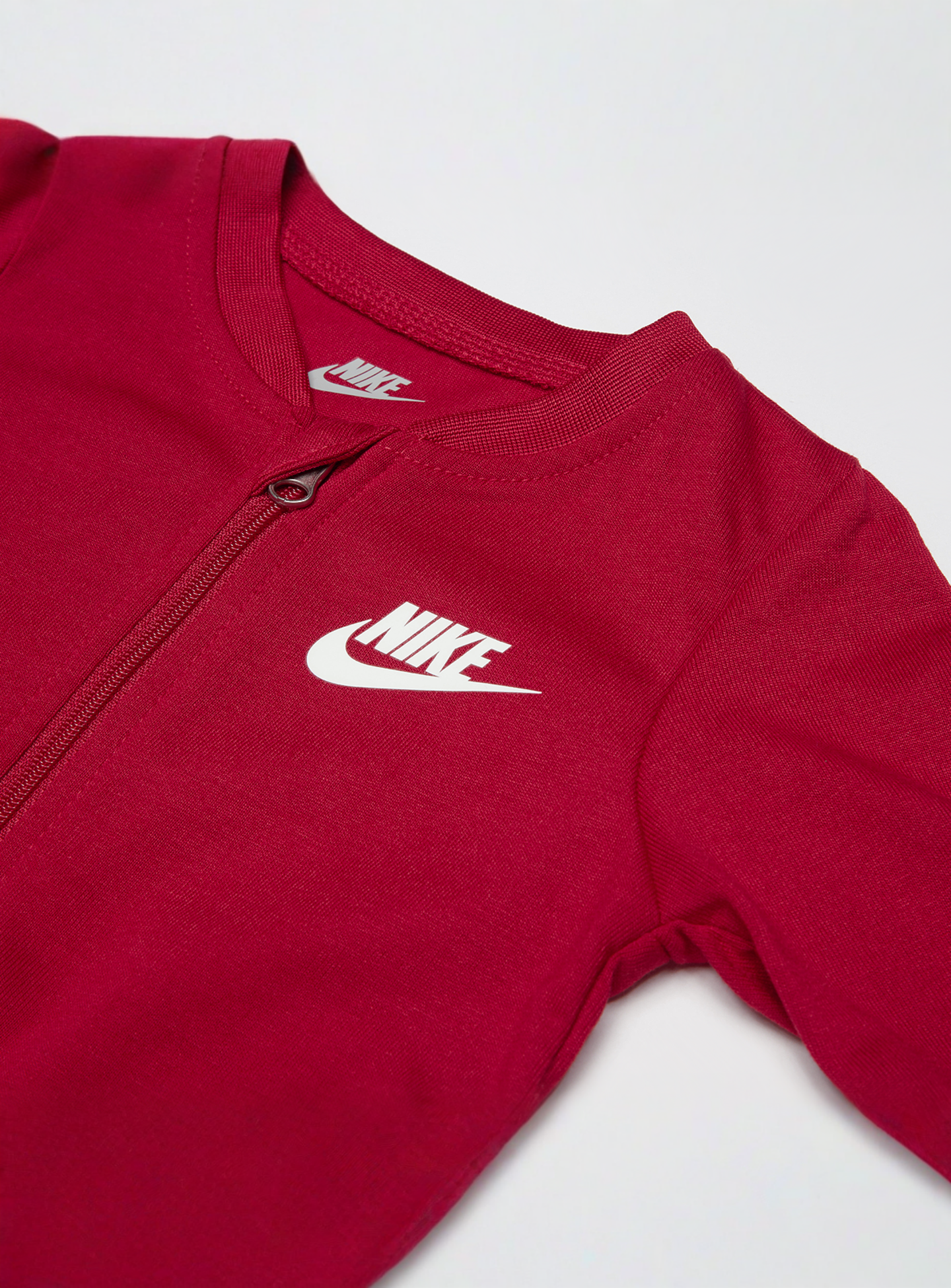 Nike, Knit Sustainable Coverall Bib Set, red, Image 4 of 5