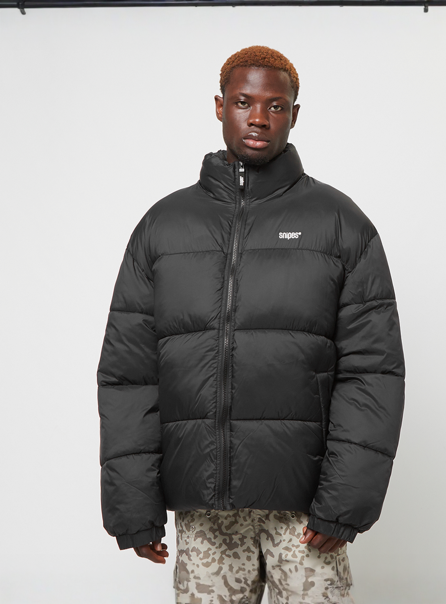 SNIPES, Small Logo Essential Puffer Jacke, black, Image 1 of 4