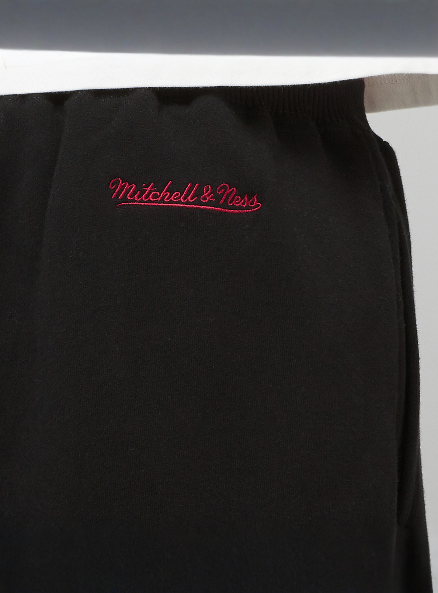 Mitchell & Ness, Team OG 3.0 Fleece Jogger Chicago Bulls, black, Image 5 of 6