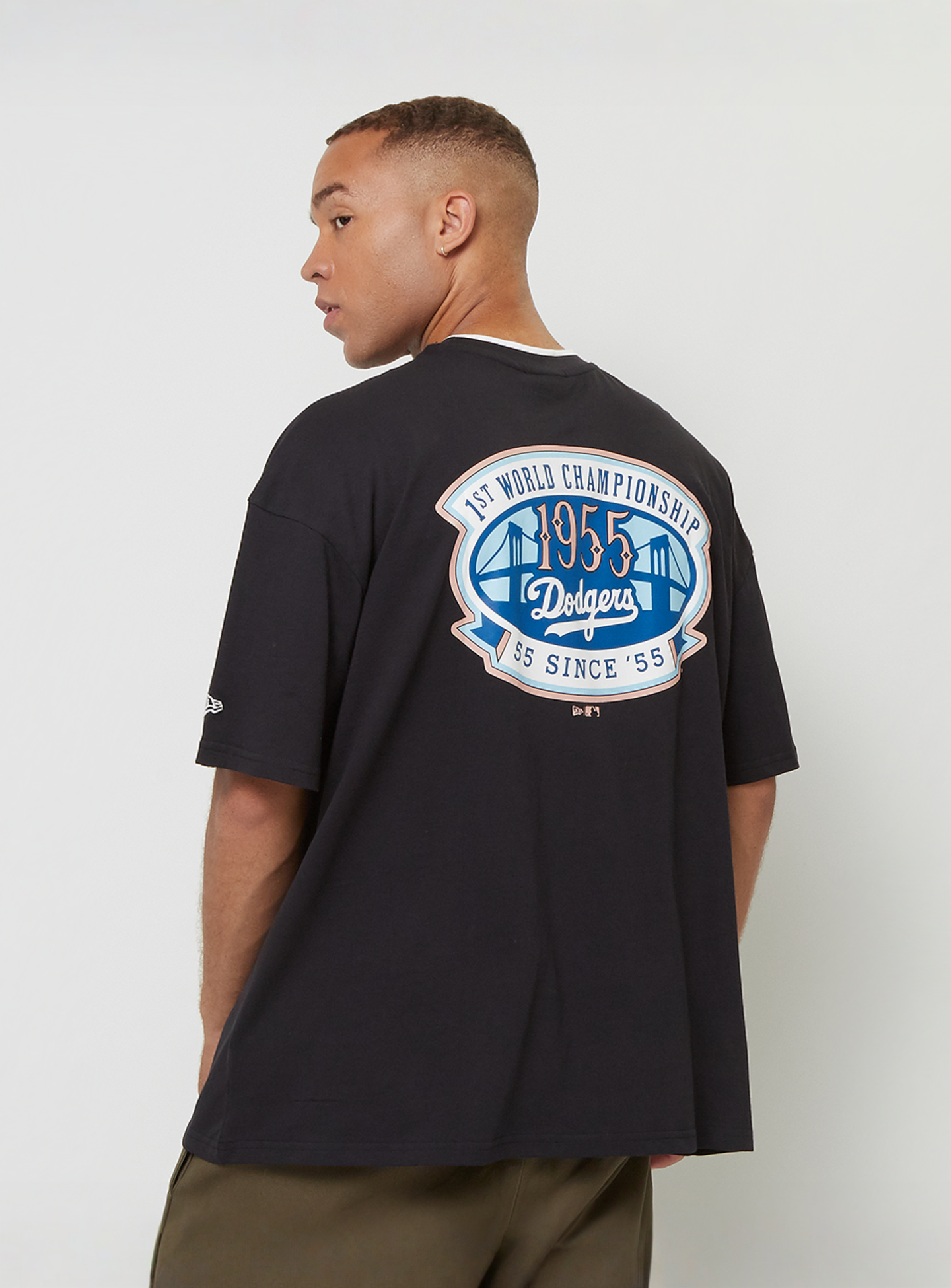 New Era, LA Dodgers World Series Oversized T-Shirt, black, Image 1 of 5
