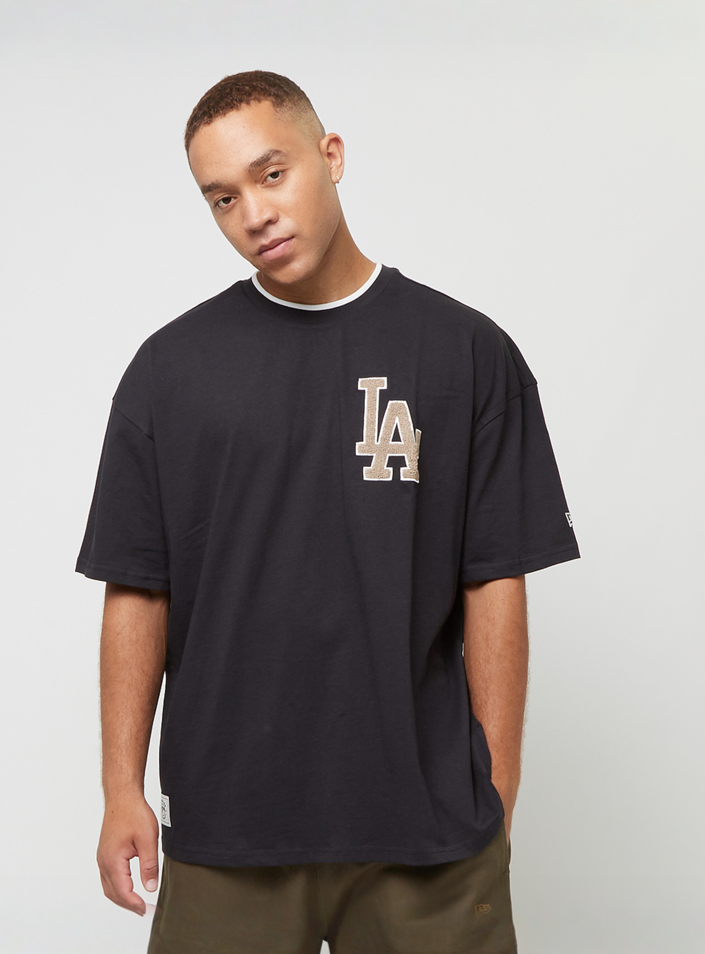 New Era, LA Dodgers World Series Oversized T-Shirt, black, Image 2 of 5
