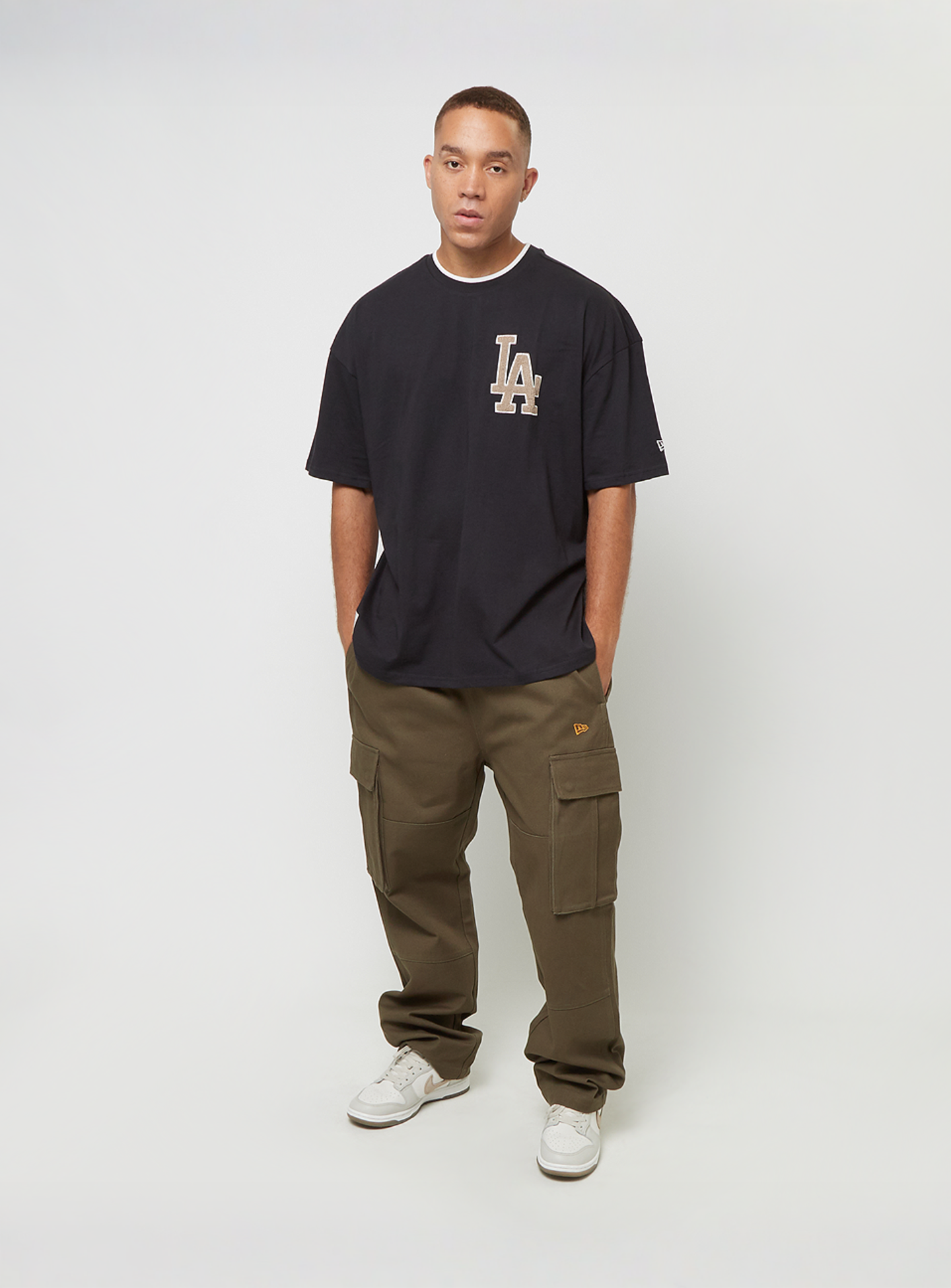 New Era, LA Dodgers World Series Oversized T-Shirt, black, Image 5 of 5