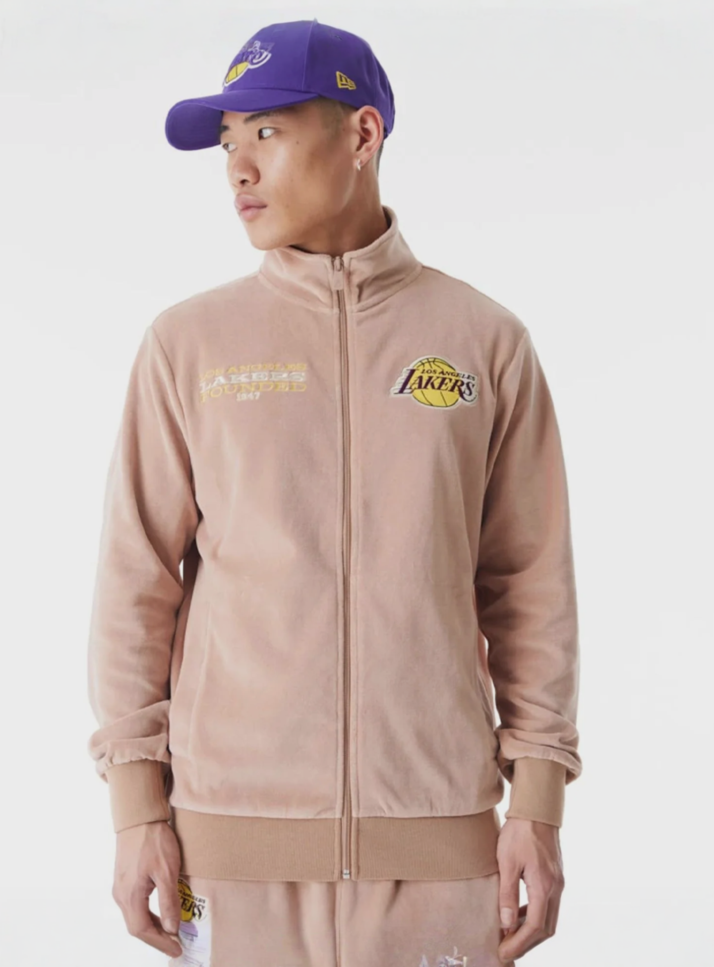 New Era, LA Lakers NBA Lifestyle Velours Trackjacket, beige, Image 1 of 5