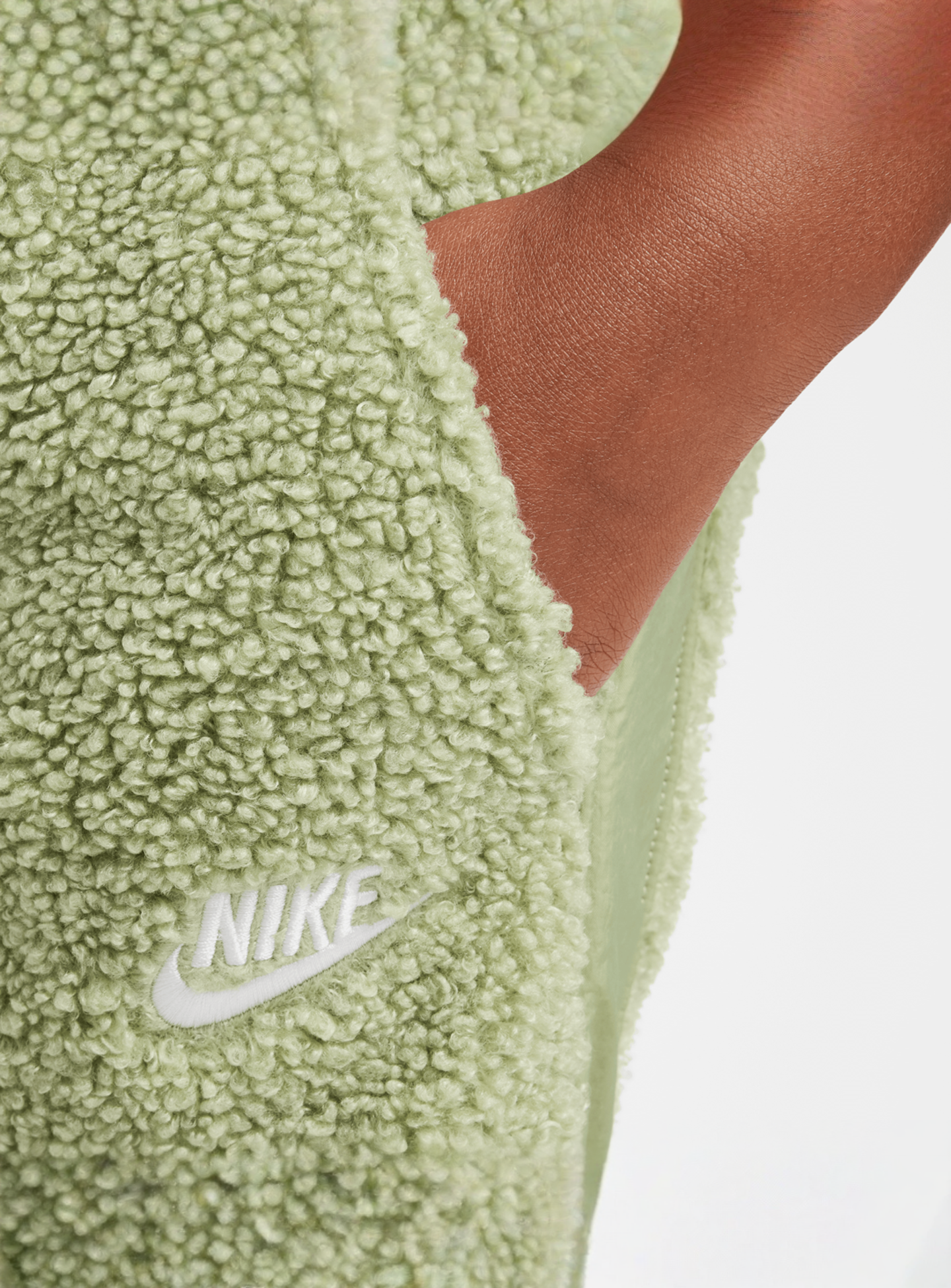 Nike, Sportswear Club Fleece Winterized Pants, green, Image 4 of 6