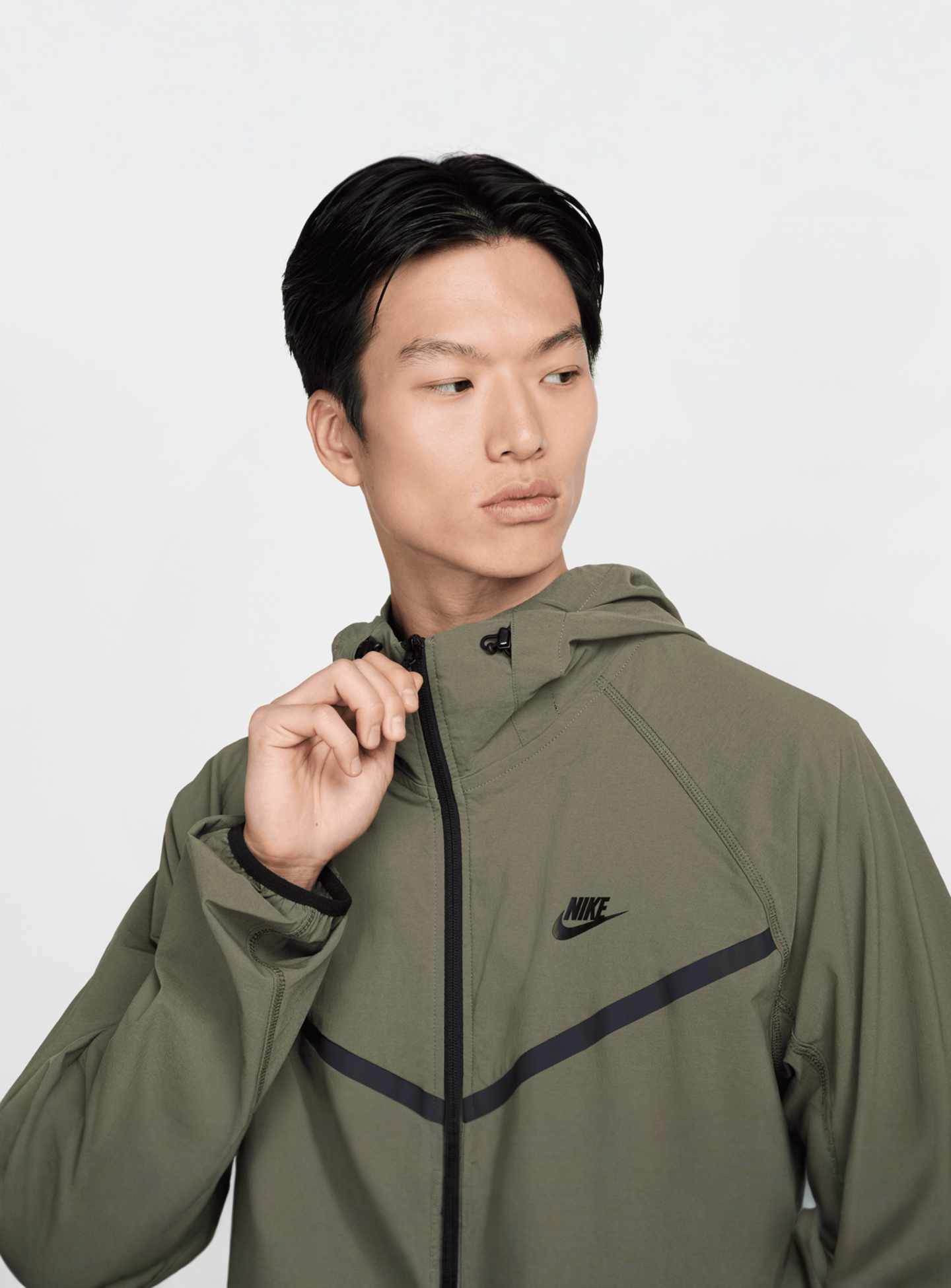 Nike, Tech Woven Windrunner Full Zip Jacket, green, Image 3 of 8