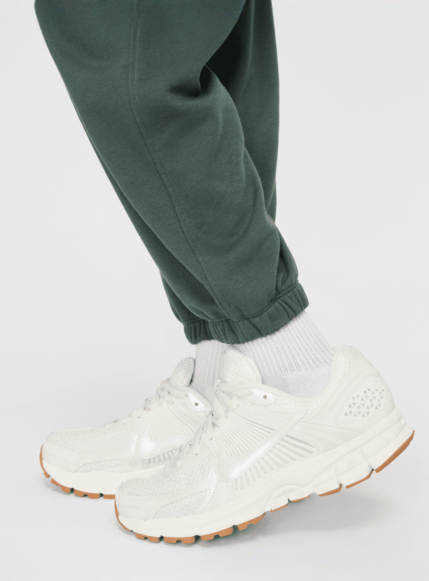 Nike, Sportswear Club Fleece Loose Pants, green, Image 5 of 6