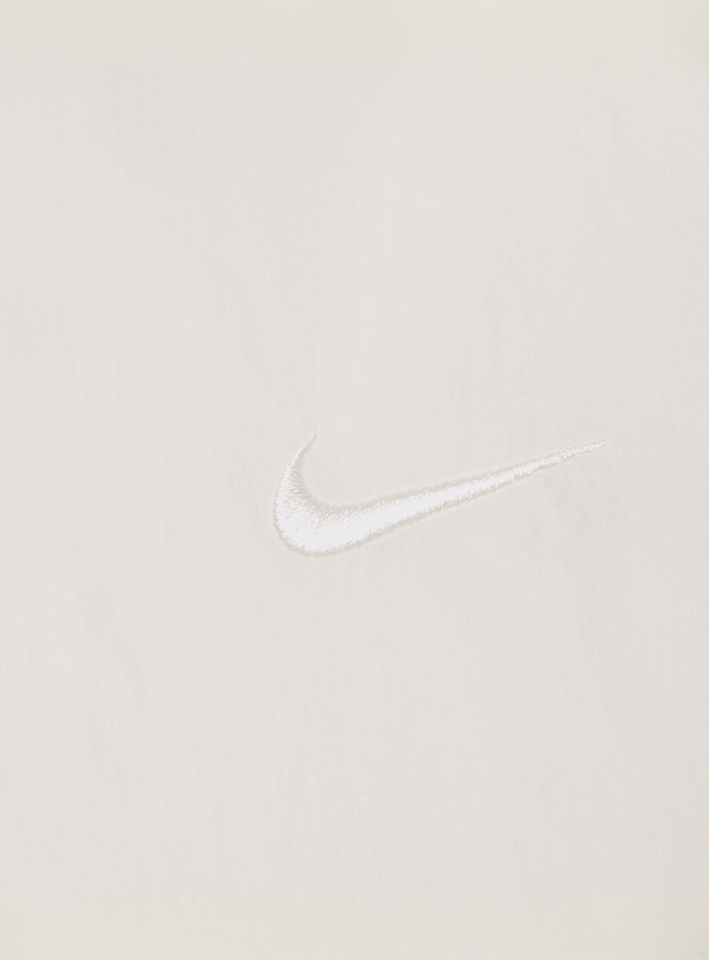 Nike, Sportswear Essential Woven UV Longsleeve Vneck Crew, beige, Image 4 of 5