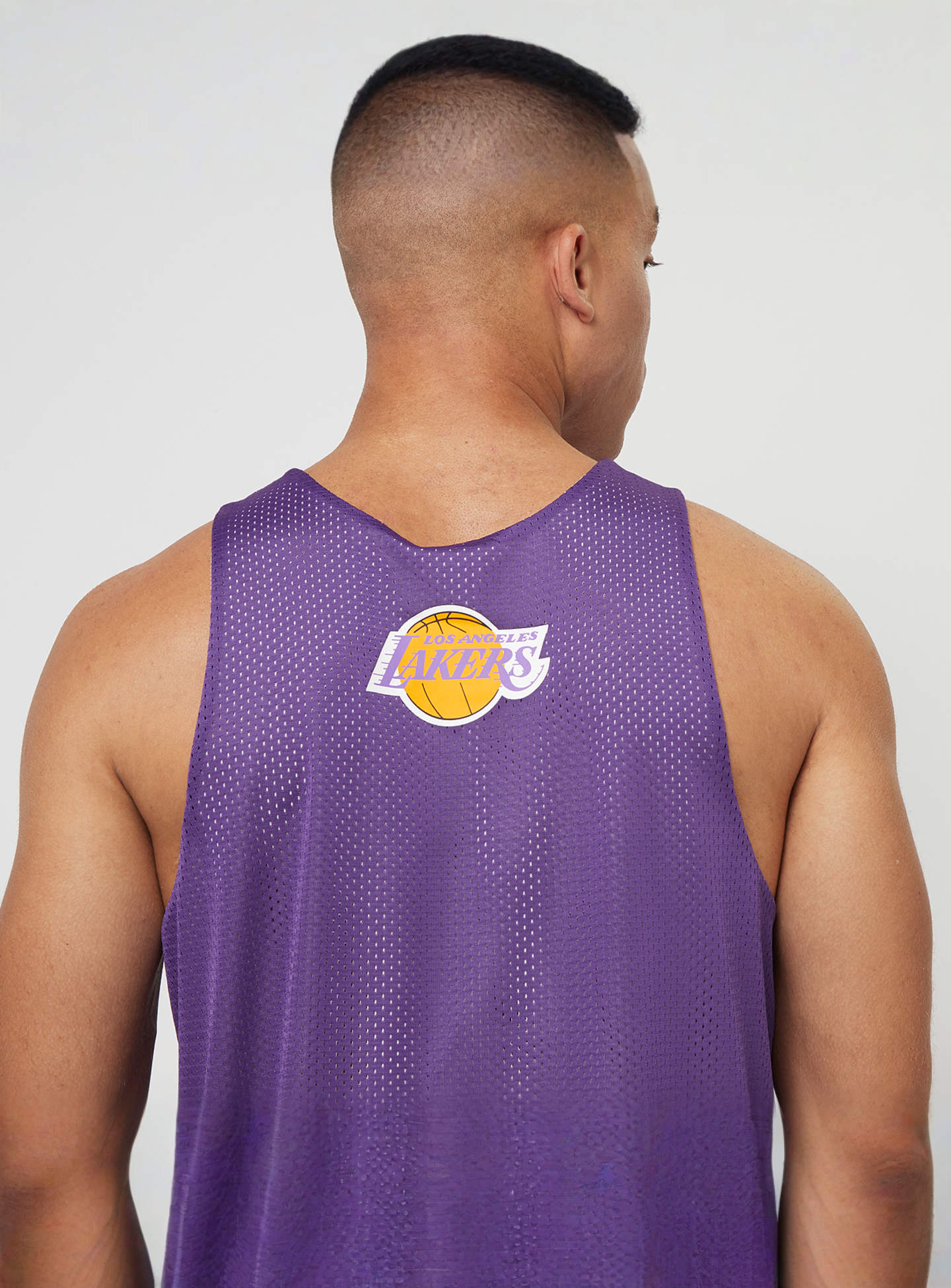 Mitchell & Ness, NBA Reversible Mesh Tank Vintage Logo La Lakers, purple, Image 5 of 8