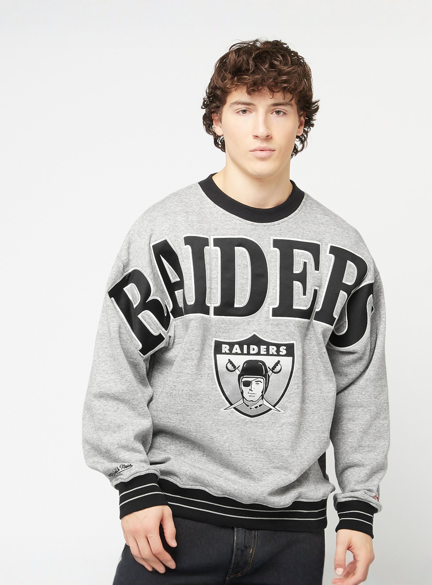 Mitchell & Ness, NFL Oakland Raiders NFL FL FLD Satin Fleece Crew, grey, Image 1 of 6