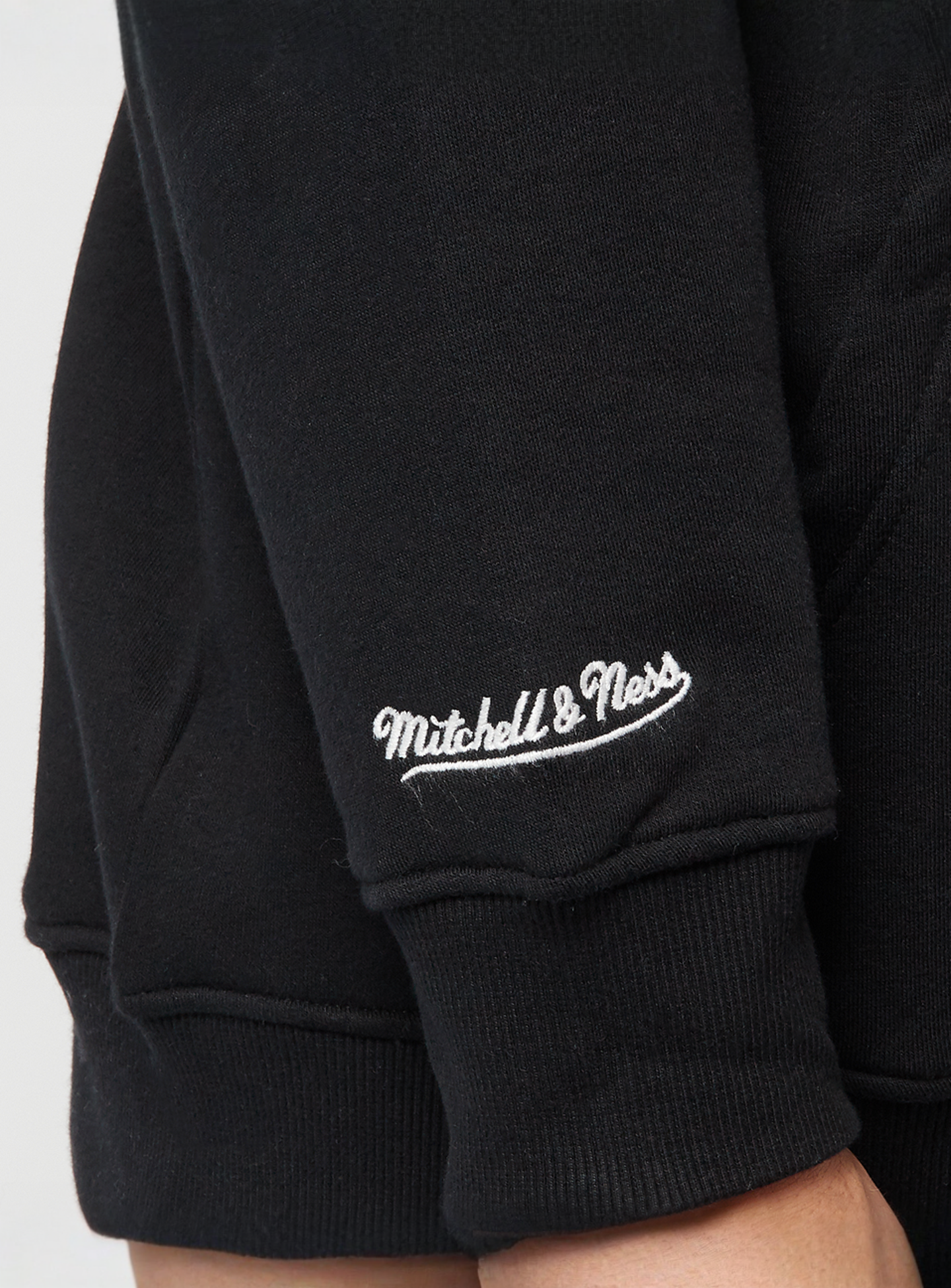 Mitchell & Ness, NBA Chicago Bulls Logo Hoody, black, Image 5 of 6