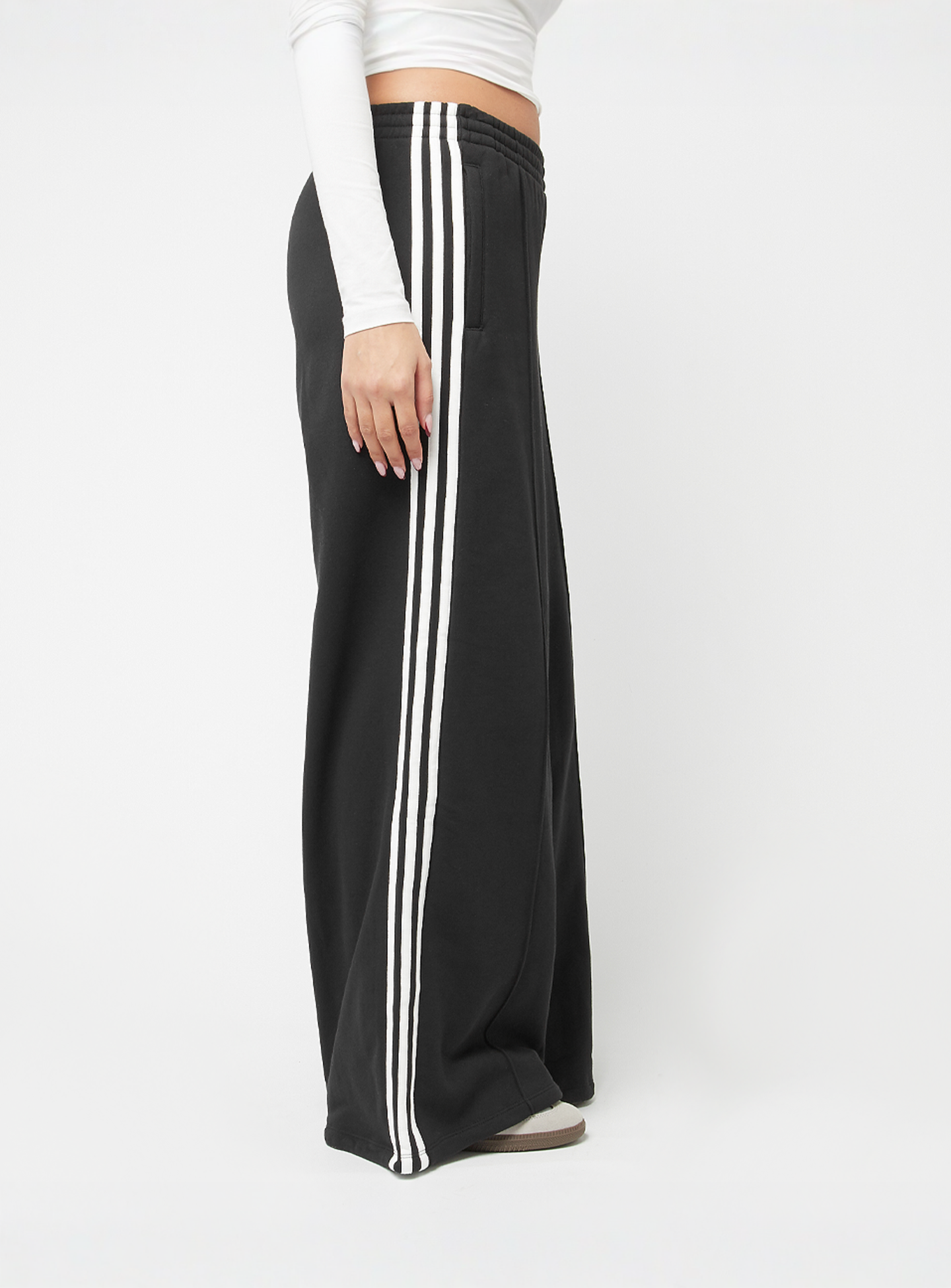 adidas Originals, 3-Streifen Wide Leg Pants, black, Image 4 of 6
