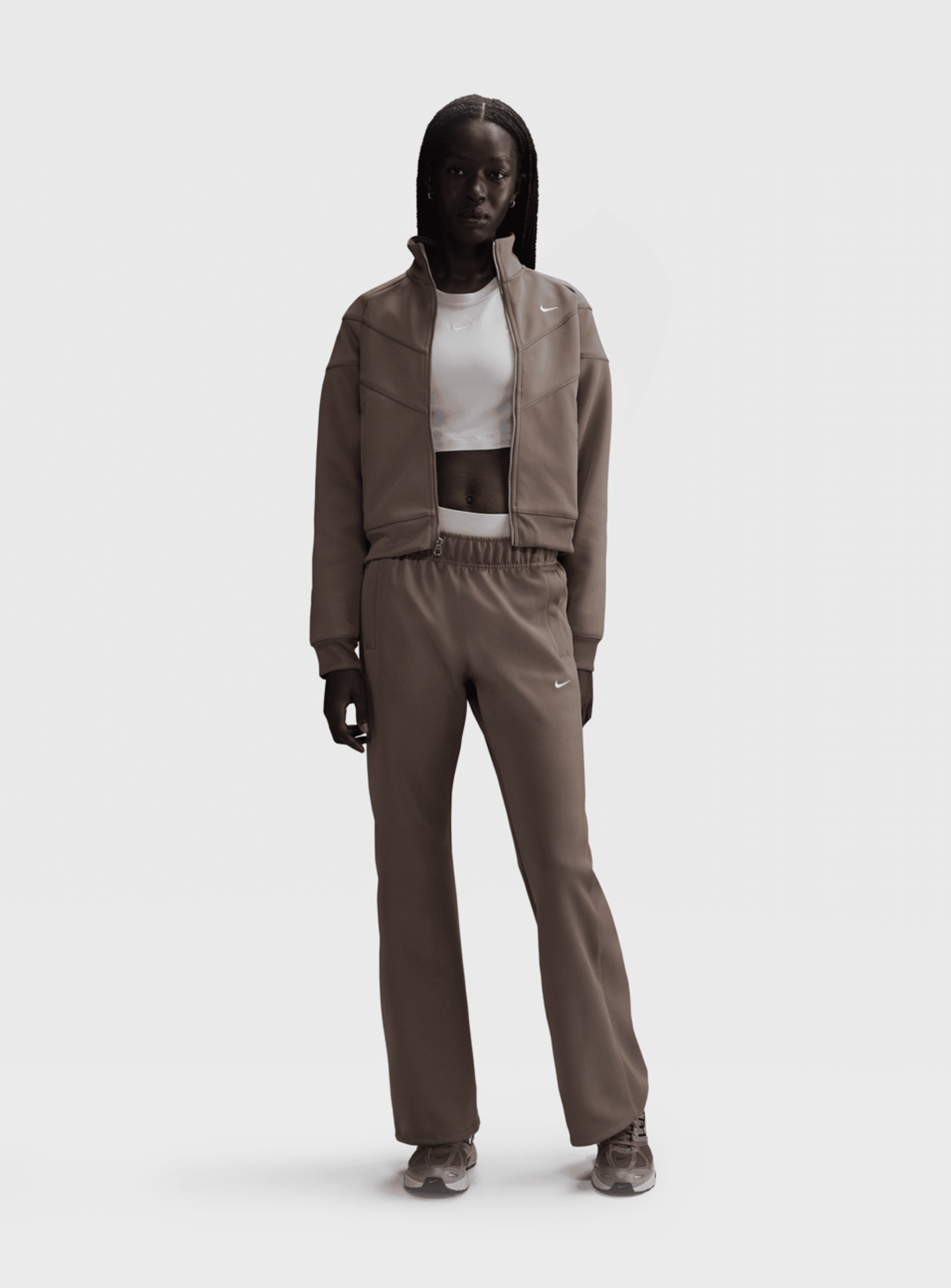 Nike, Sportswear Windrunner Mid-Rise Poly Knit Pants, brown, Image 4 of 4