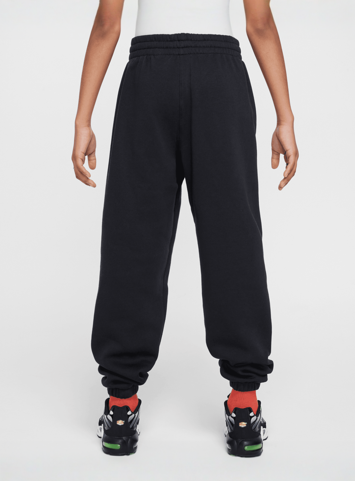 Nike, Sportswear Club Fleece Loose Pants, black, Image 2 of 6