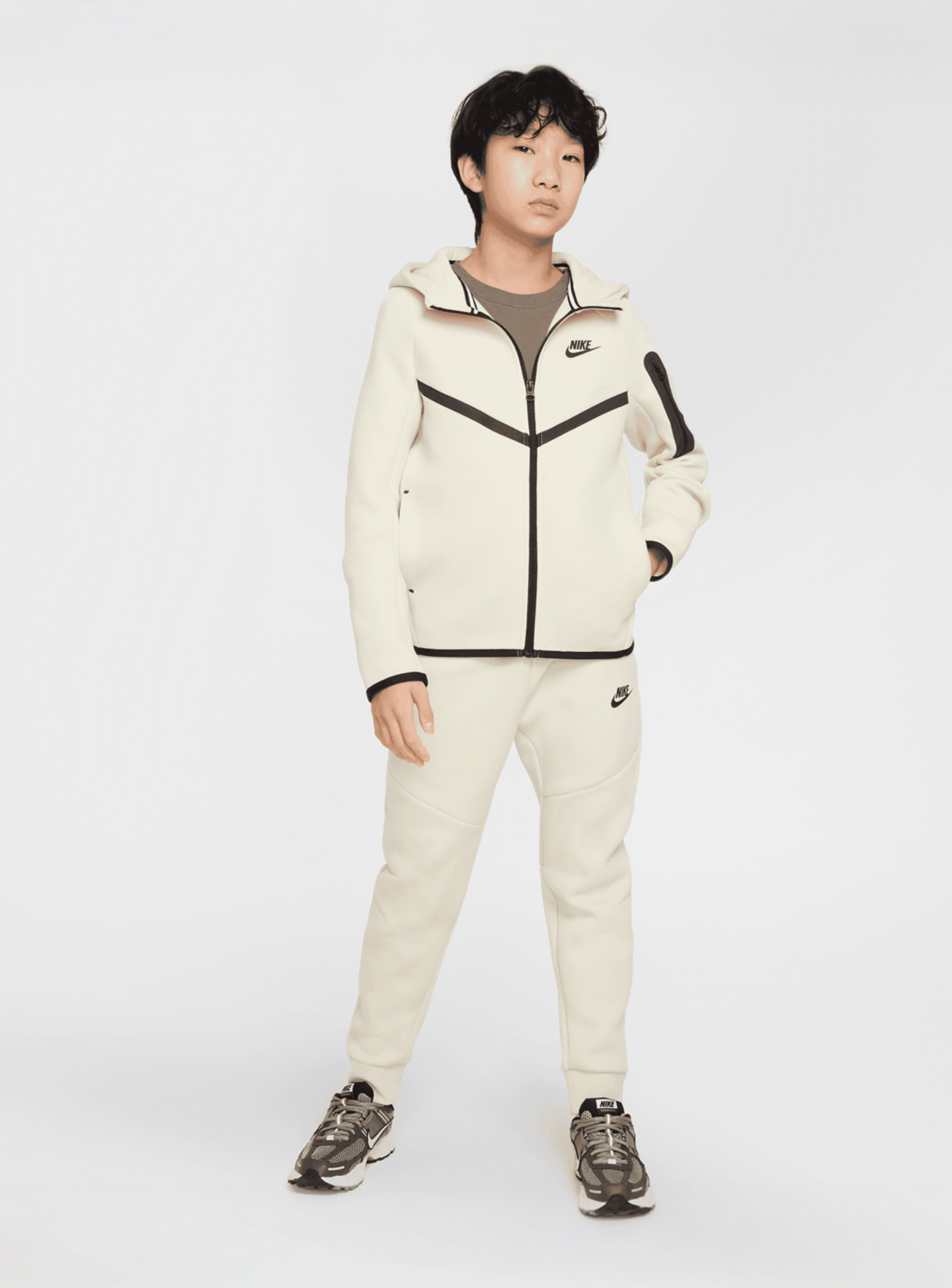 Nike, Sportswear Tech Fleece Full-Zip Hoodie, beige, Image 9 of 9