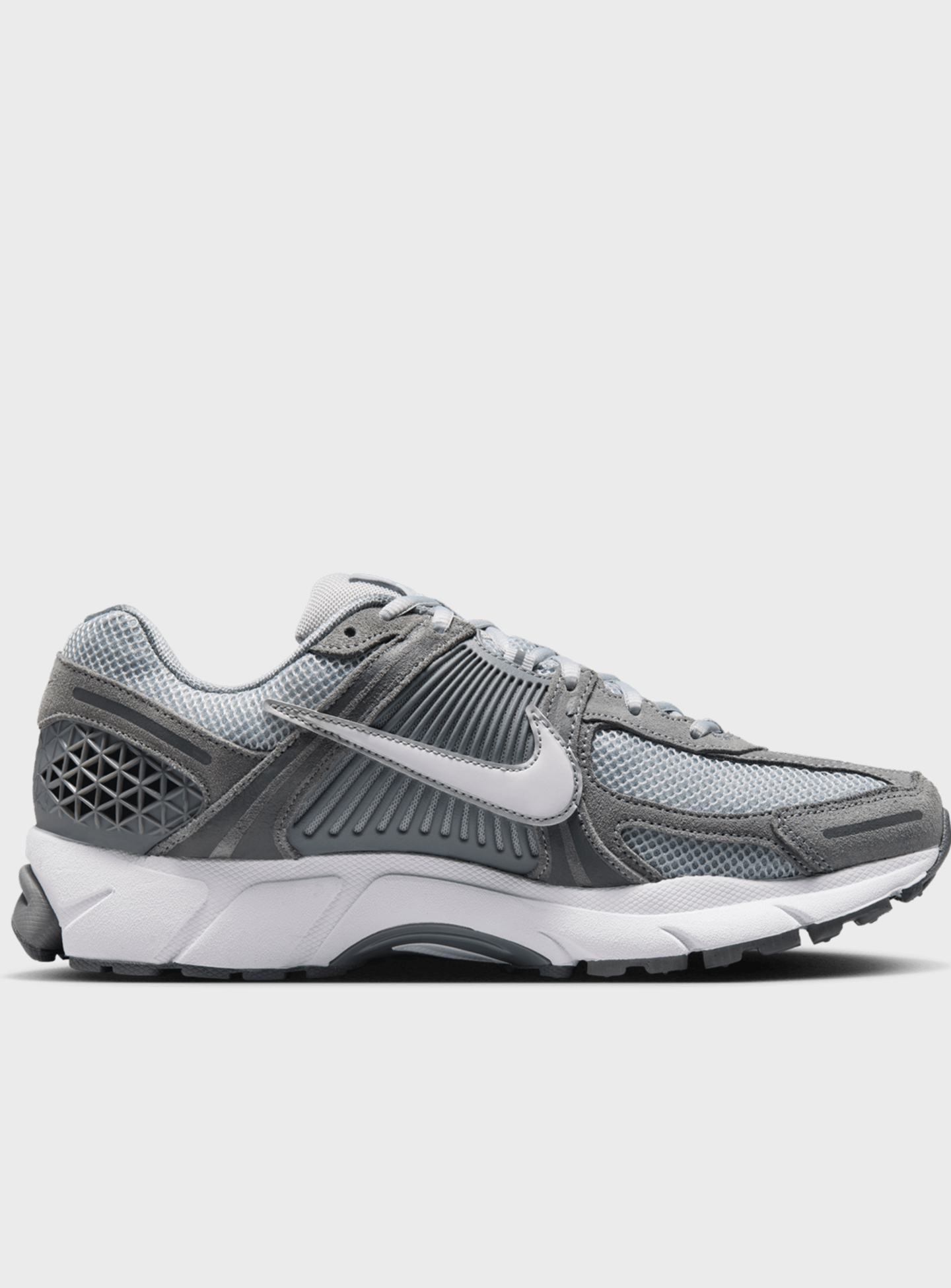 Nike, Zoom Vomero 5, grey, Image 2 of 9