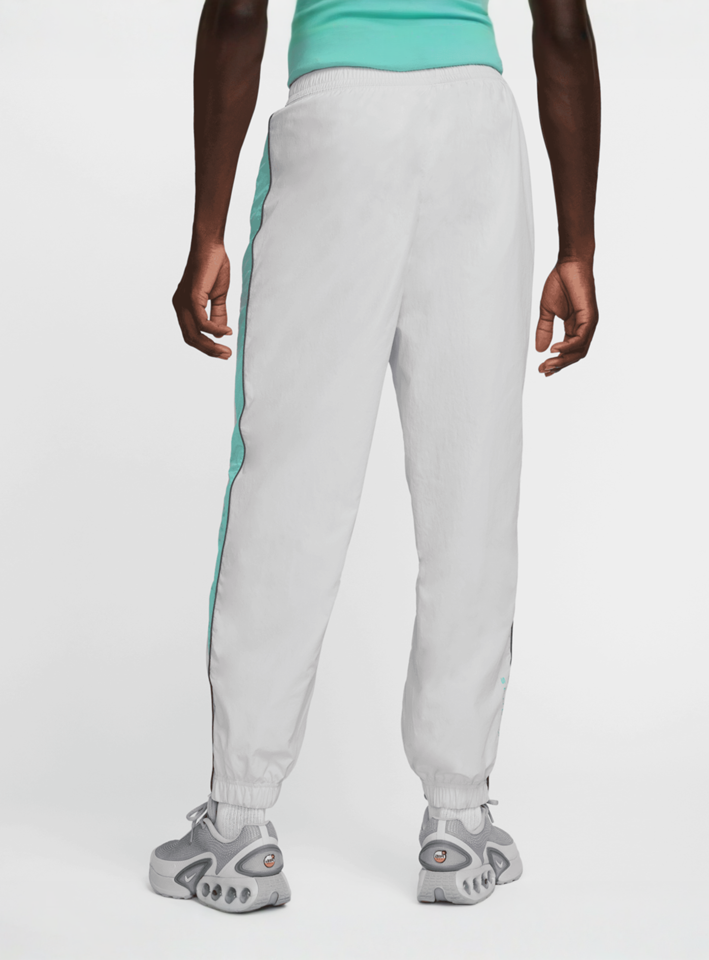 Nike, Sportswear Woven Swoosh Air Pants, grey, Image 2 of 6
