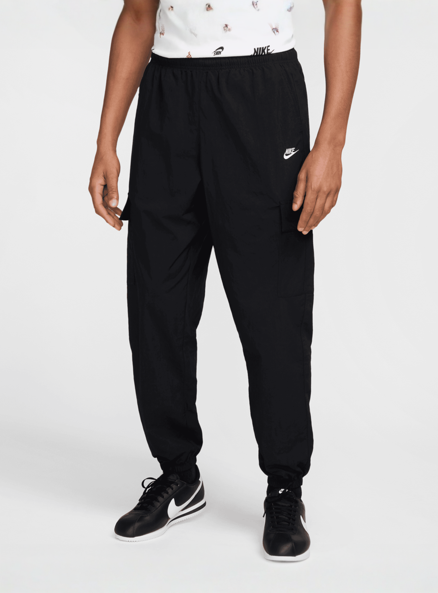 Nike, Club Woven Cargo Pants, black, Image 1 of 7