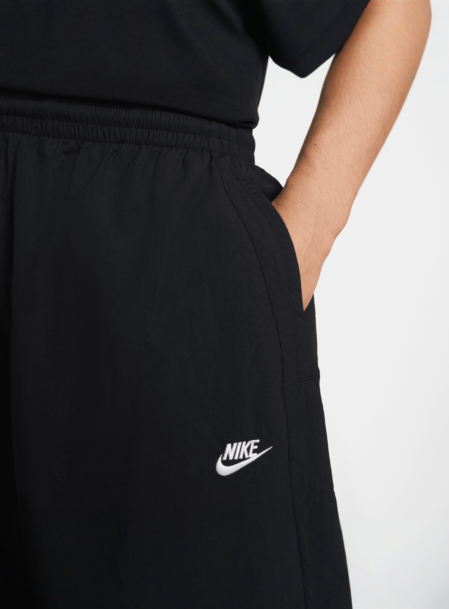 Nike, Club Woven Oversized Track Pants, black, Image 4 of 6