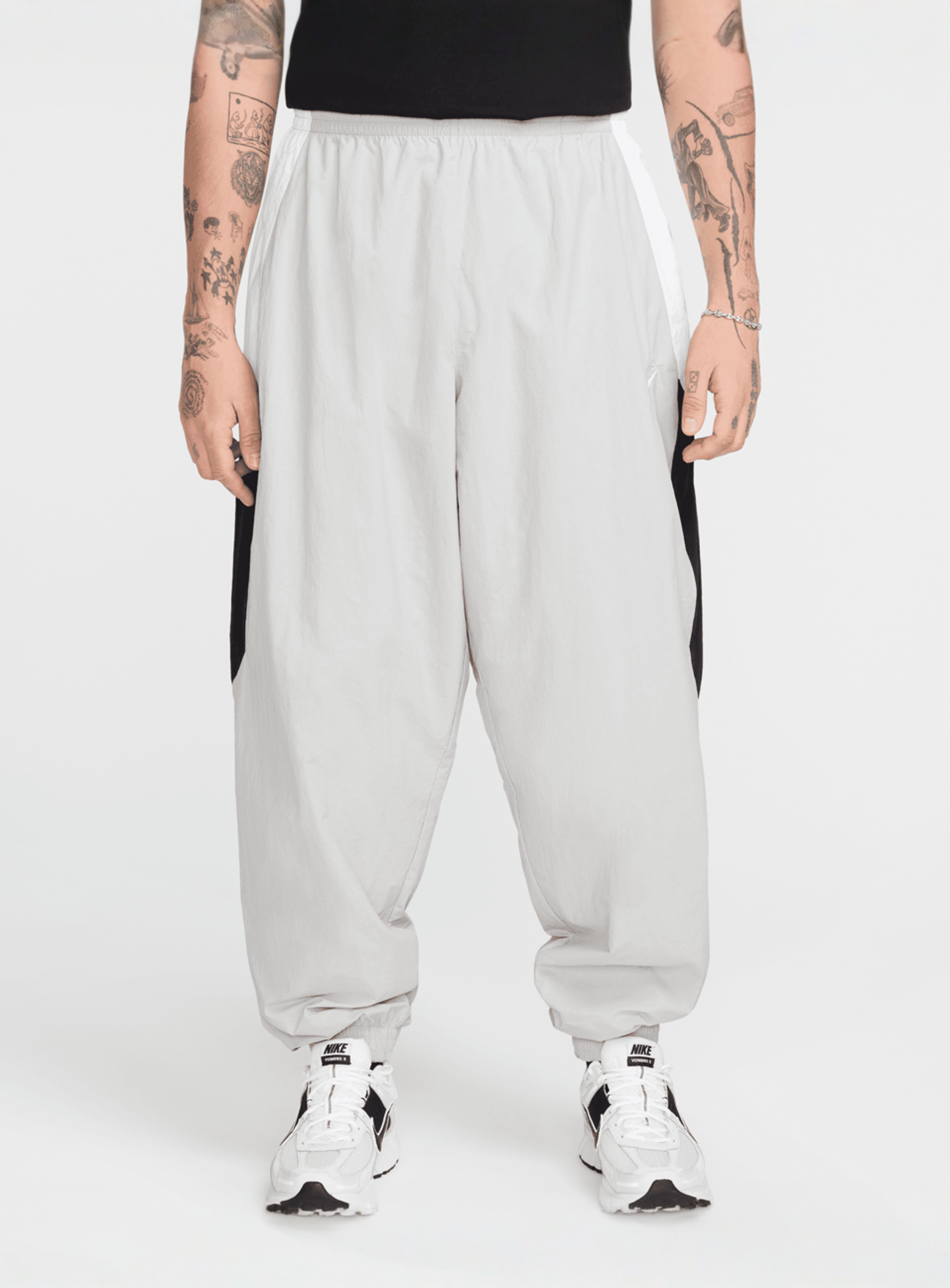 Nike, Club Woven Oversized Track Pants, grey, Image 1 of 5