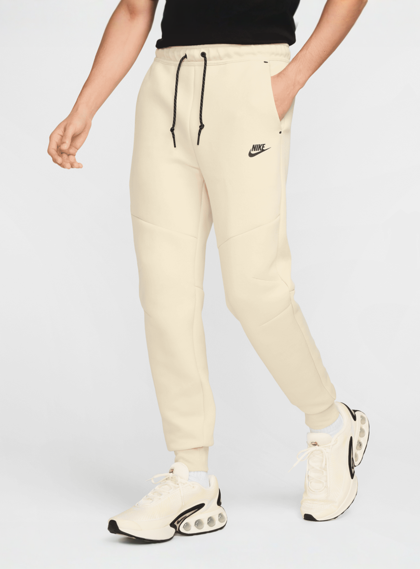 Nike, Tech Fleece Jogger, beige, Image 1 of 8