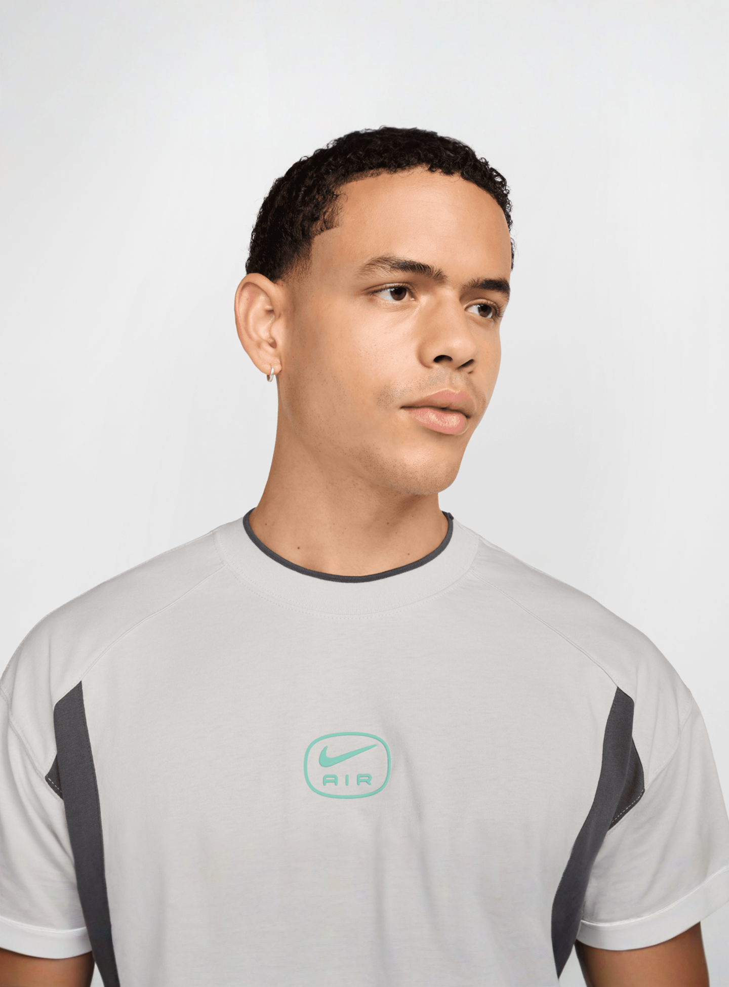 Nike, Sportswear Swoosh Air Loose Fit Top, grey, Image 3 of 4