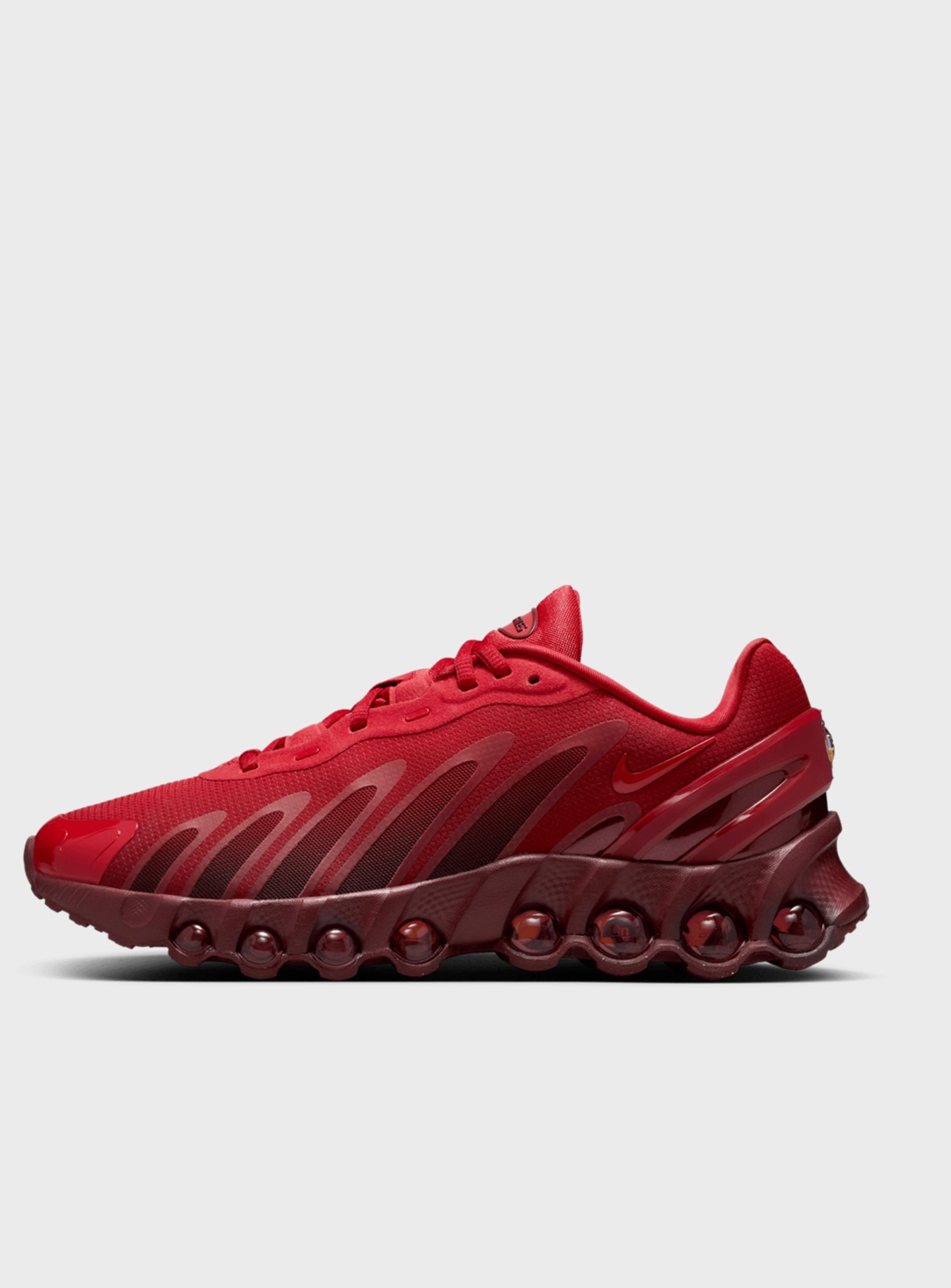 Nike, WMNS Air Max Dn8, red, Image 1 of 8