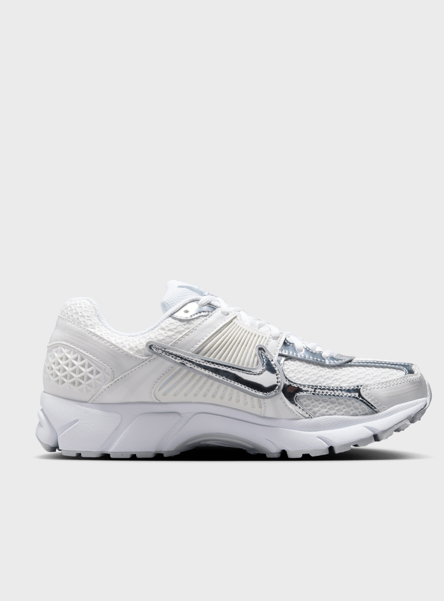 Nike, WMNS Zoom Vomero 5, white, Image 2 of 9
