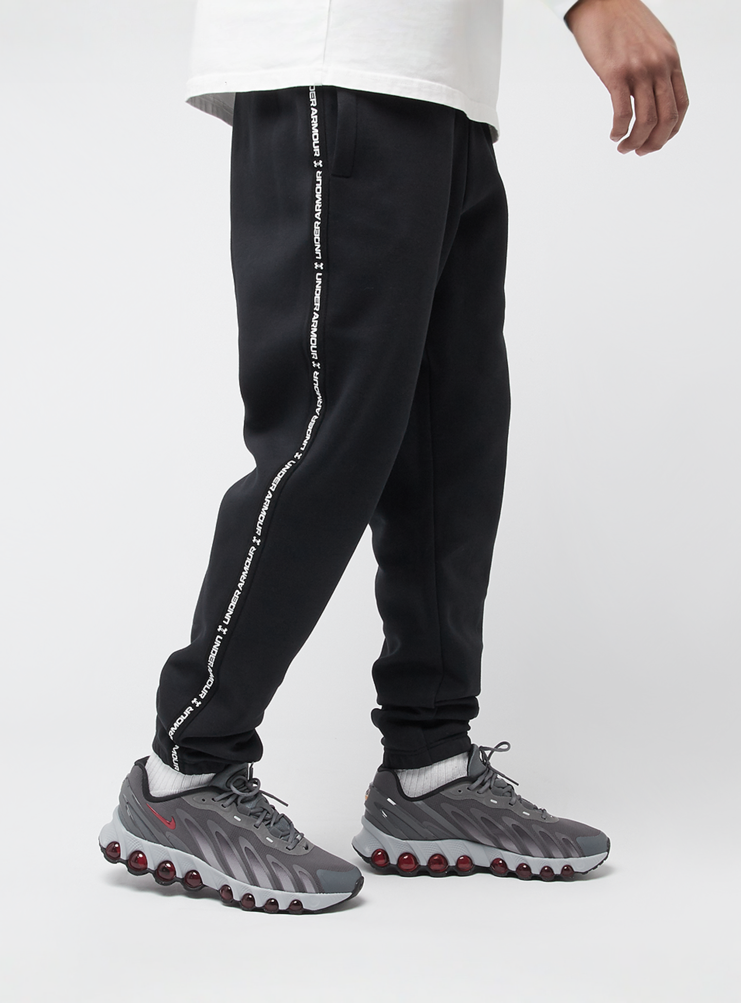 Under Armour, Icon Fleece Joggger Taping, black, Image 4 of 7
