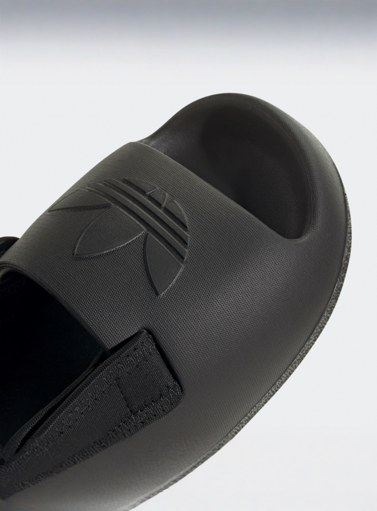 adidas Originals, Adifom Adilette Kids Slides (GS), black, Image 7 of 8