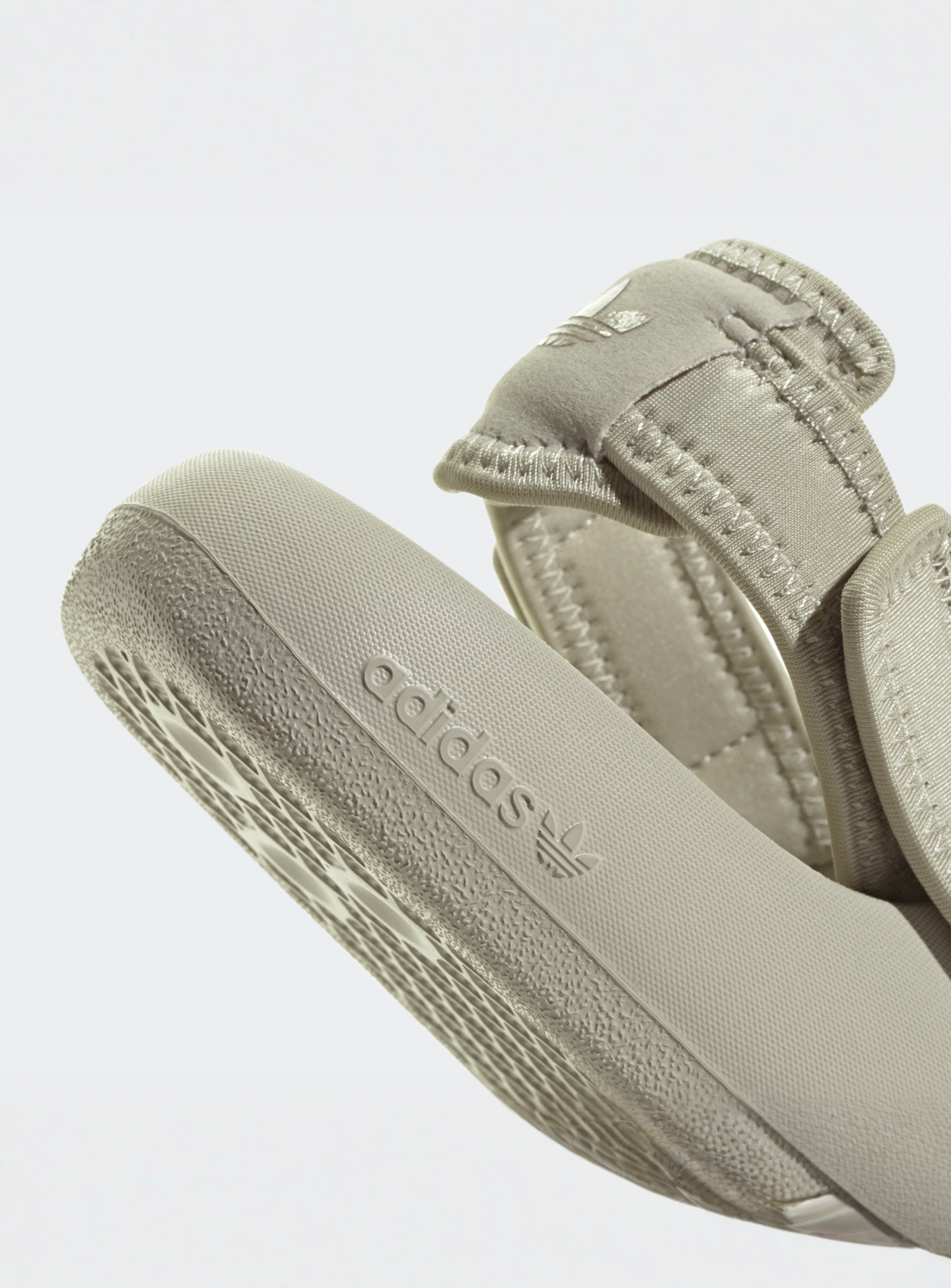 adidas Originals, Adifom Adilette Kids Slides (GS), grey, Image 8 of 8