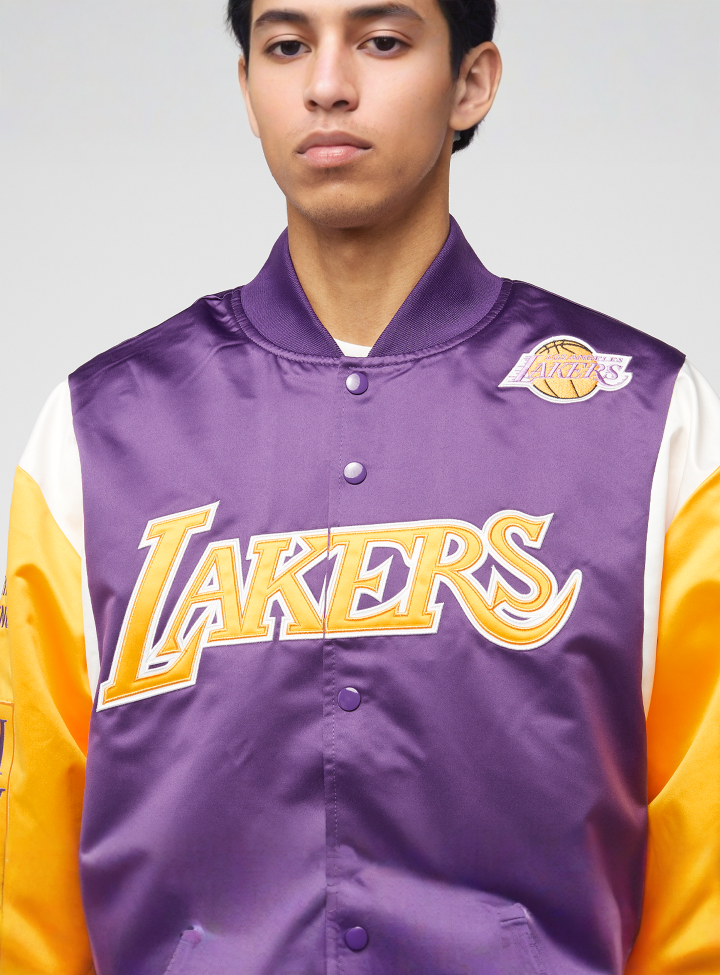 Mitchell & Ness, NBA Team Origins Satin Jacket Vintage Logo LA Lakers, purple, Image 5 of 8