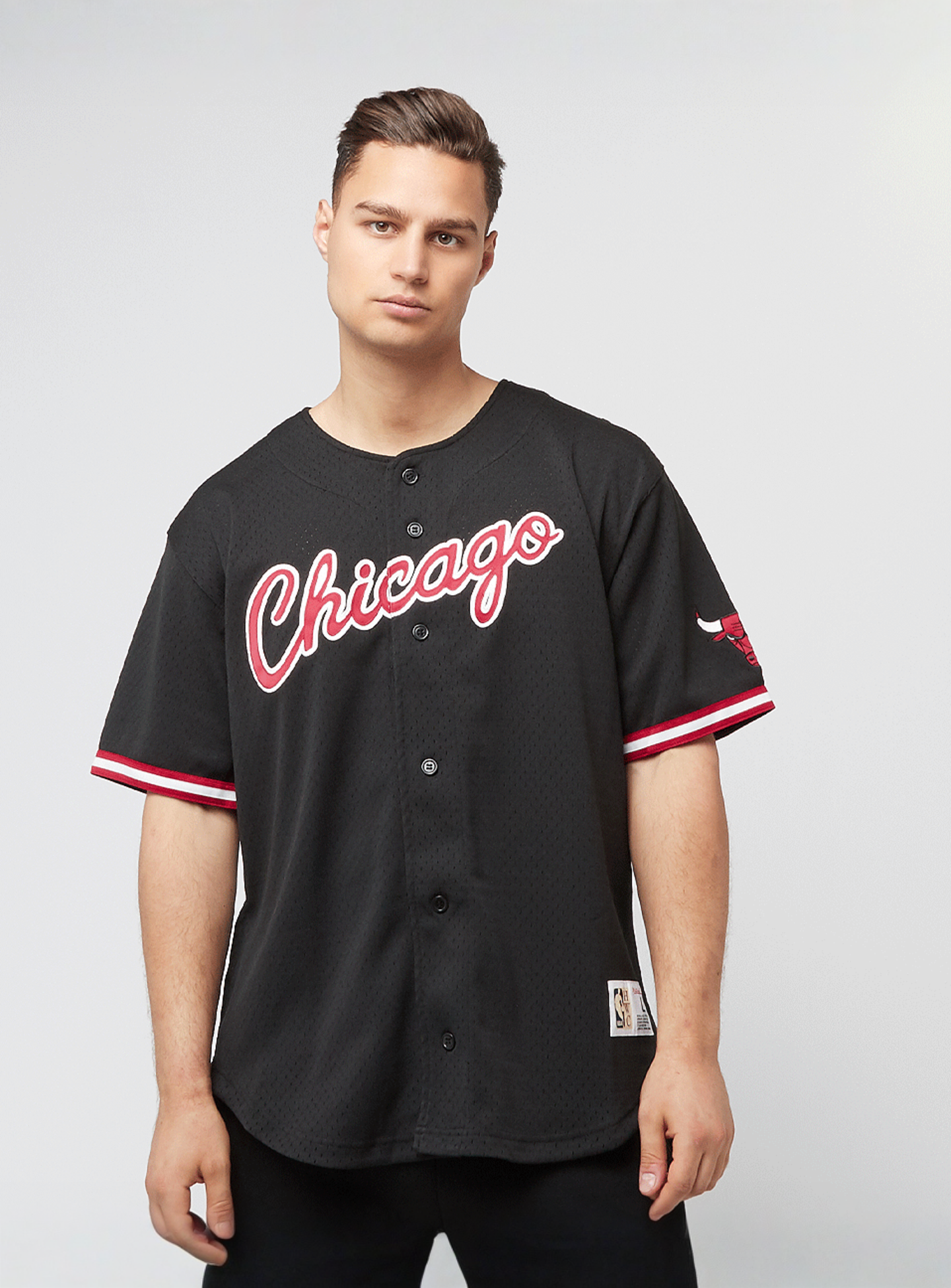 Mitchell & Ness, NBA On the Clock Mesh Button Front Vintage Logo Chicago Bulls, black, Image 1 of 6