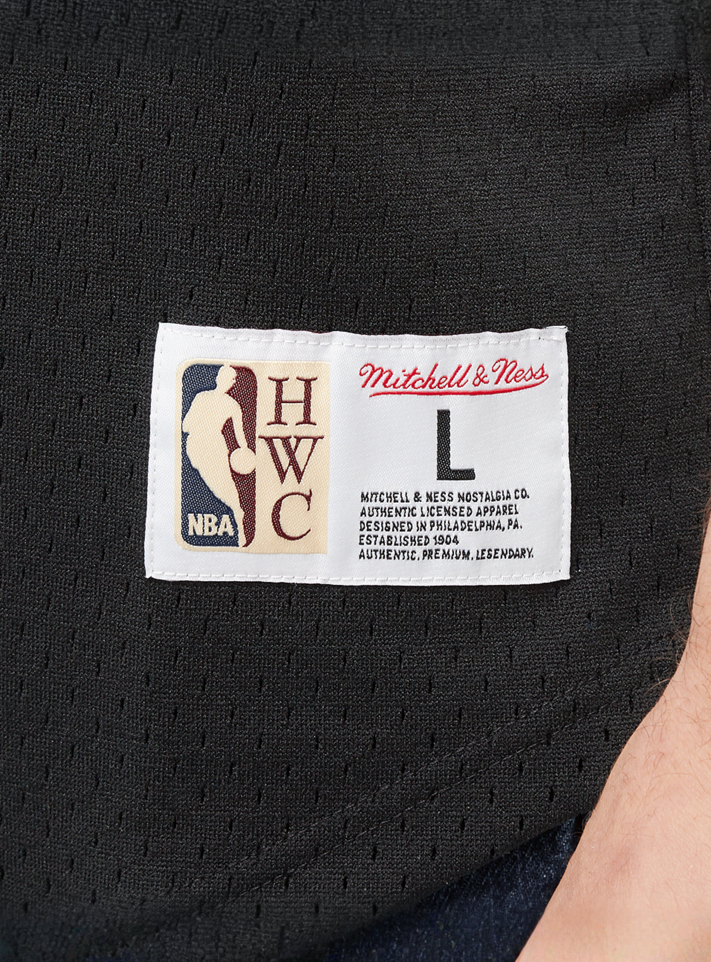 Mitchell & Ness, NBA On the Clock Mesh Button Front Vintage Logo LA Lakers, black, Image 4 of 6