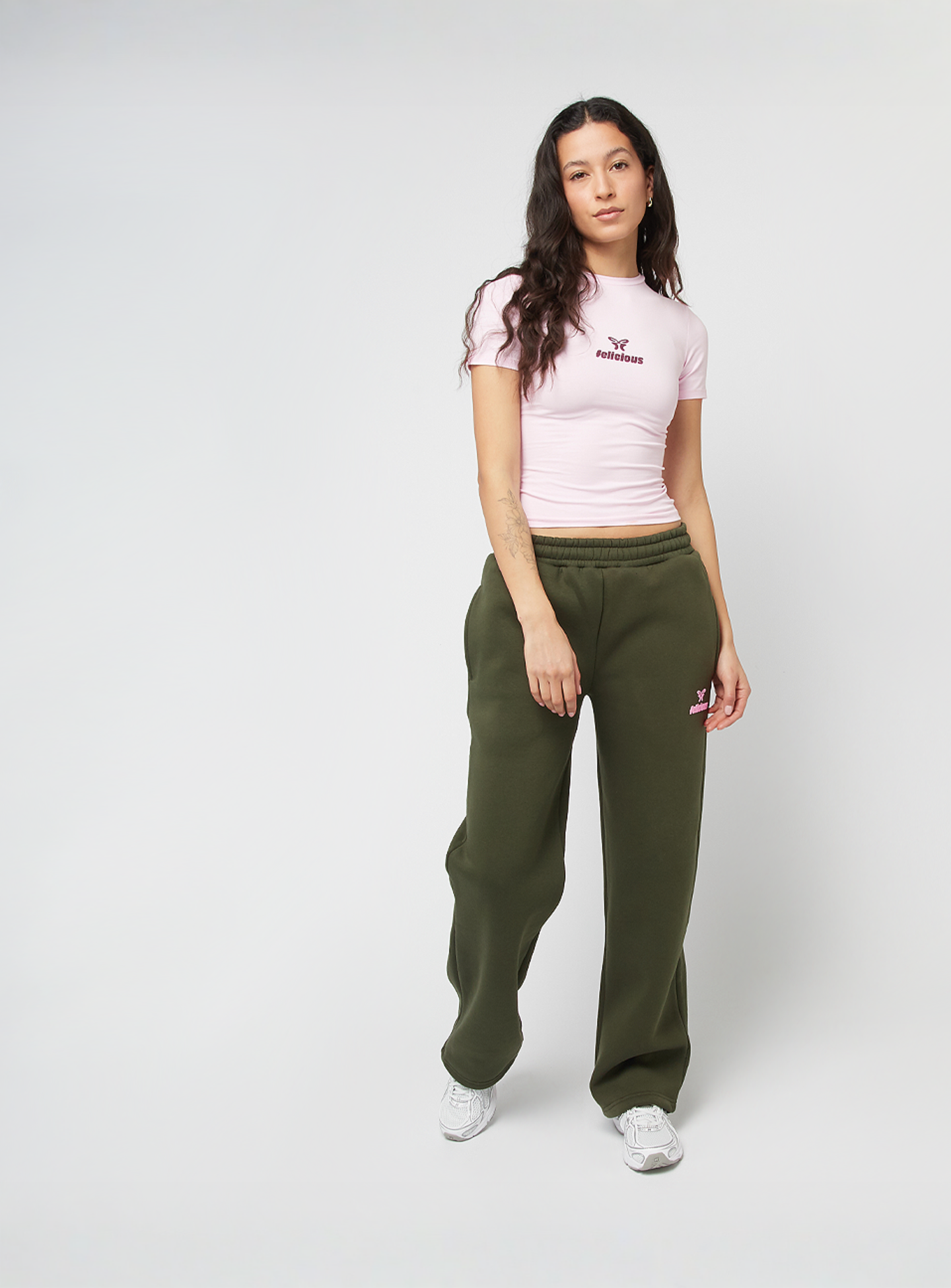 Felicious, Basic Tight Logo T-Shirt, light pink, Image 4 of 4