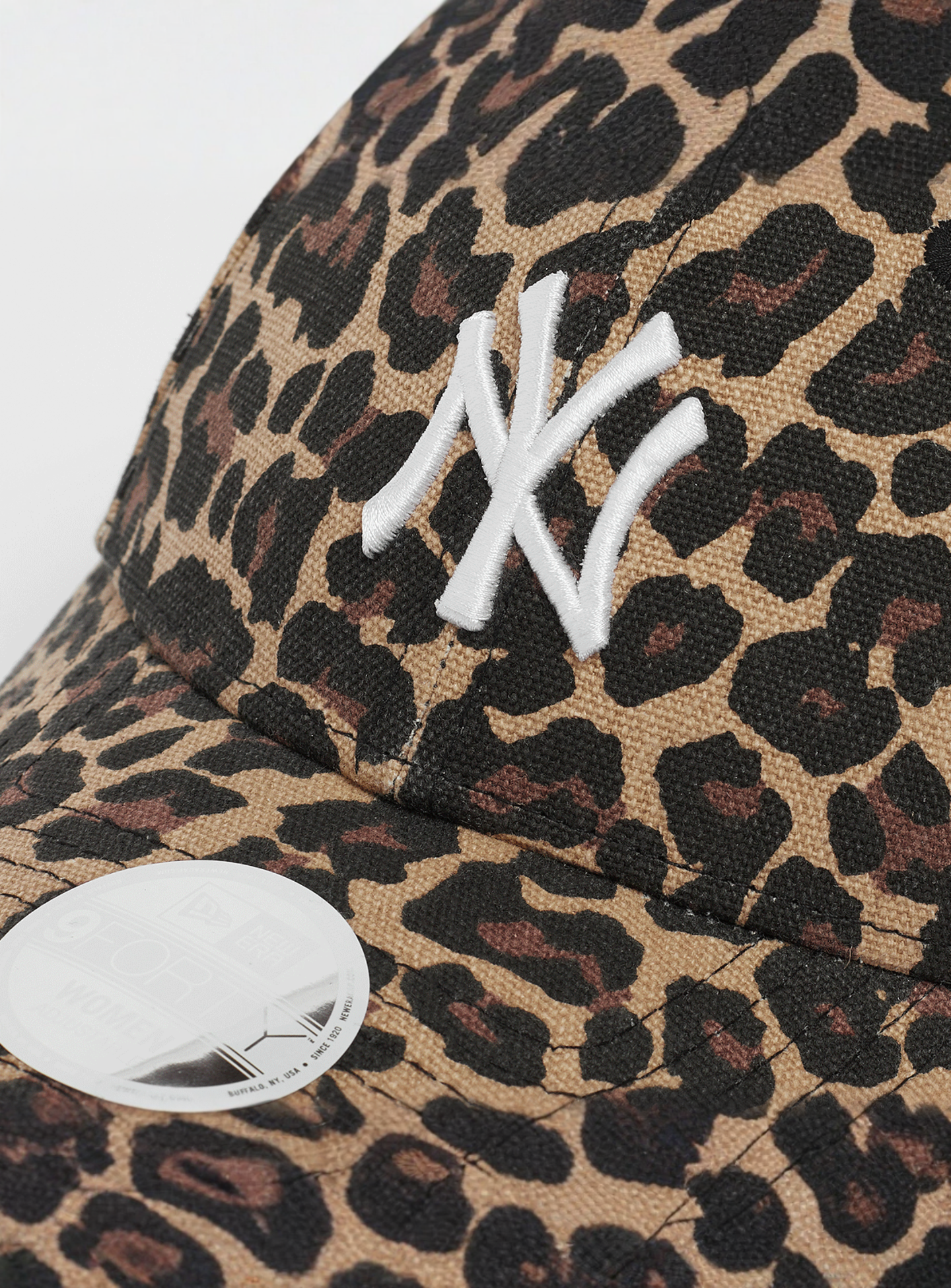 New Era, Female 9FORTY Leopard New York Yankees, beige, Image 3 of 4