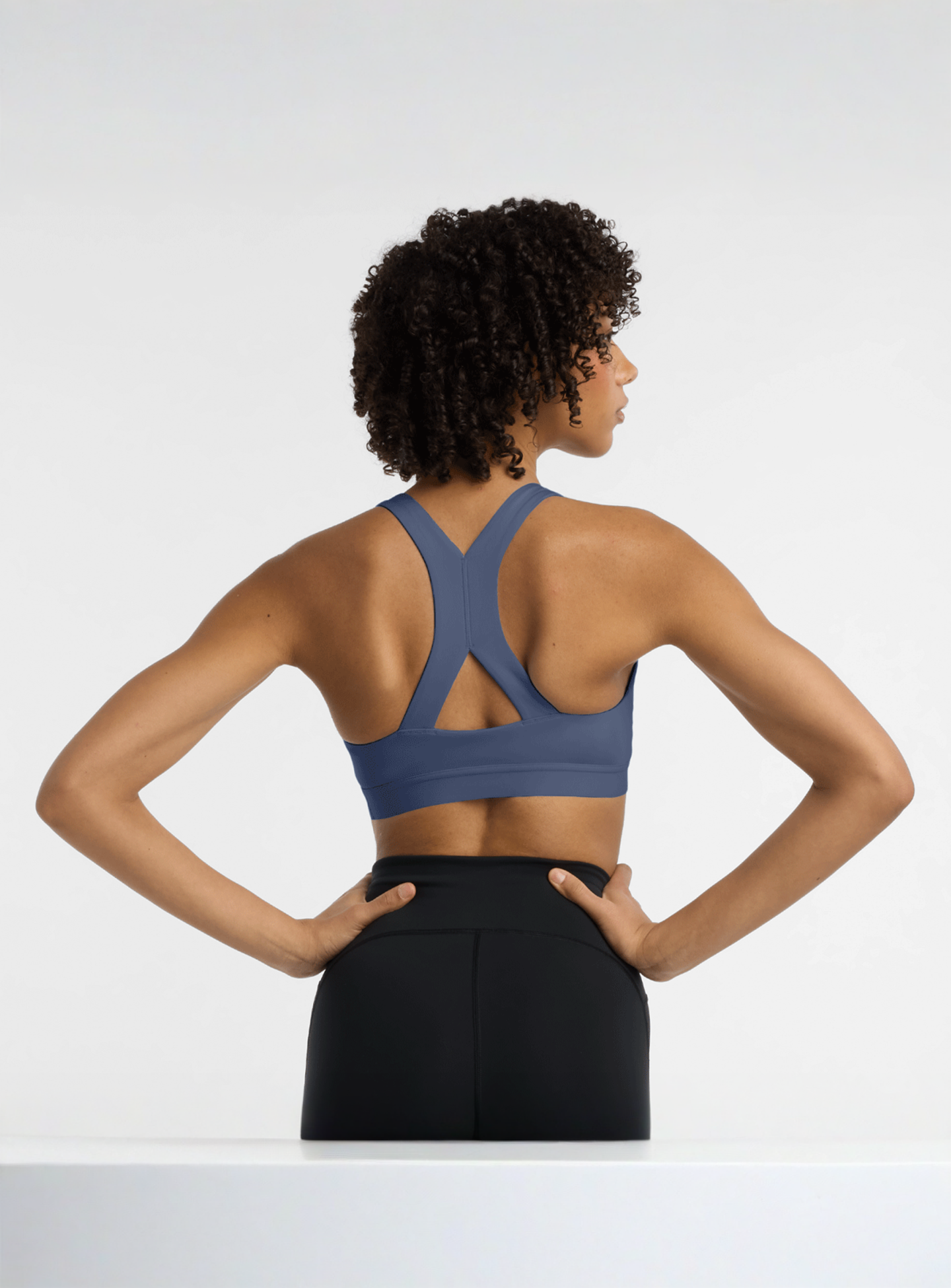 New Balance, Essential Train Bra, blue, Image 2 of 5
