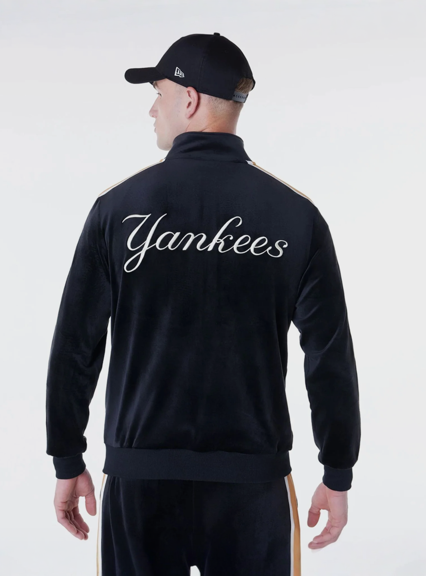 New Era, MLB Velour Track Top New York Yankees, black, Image 3 of 7