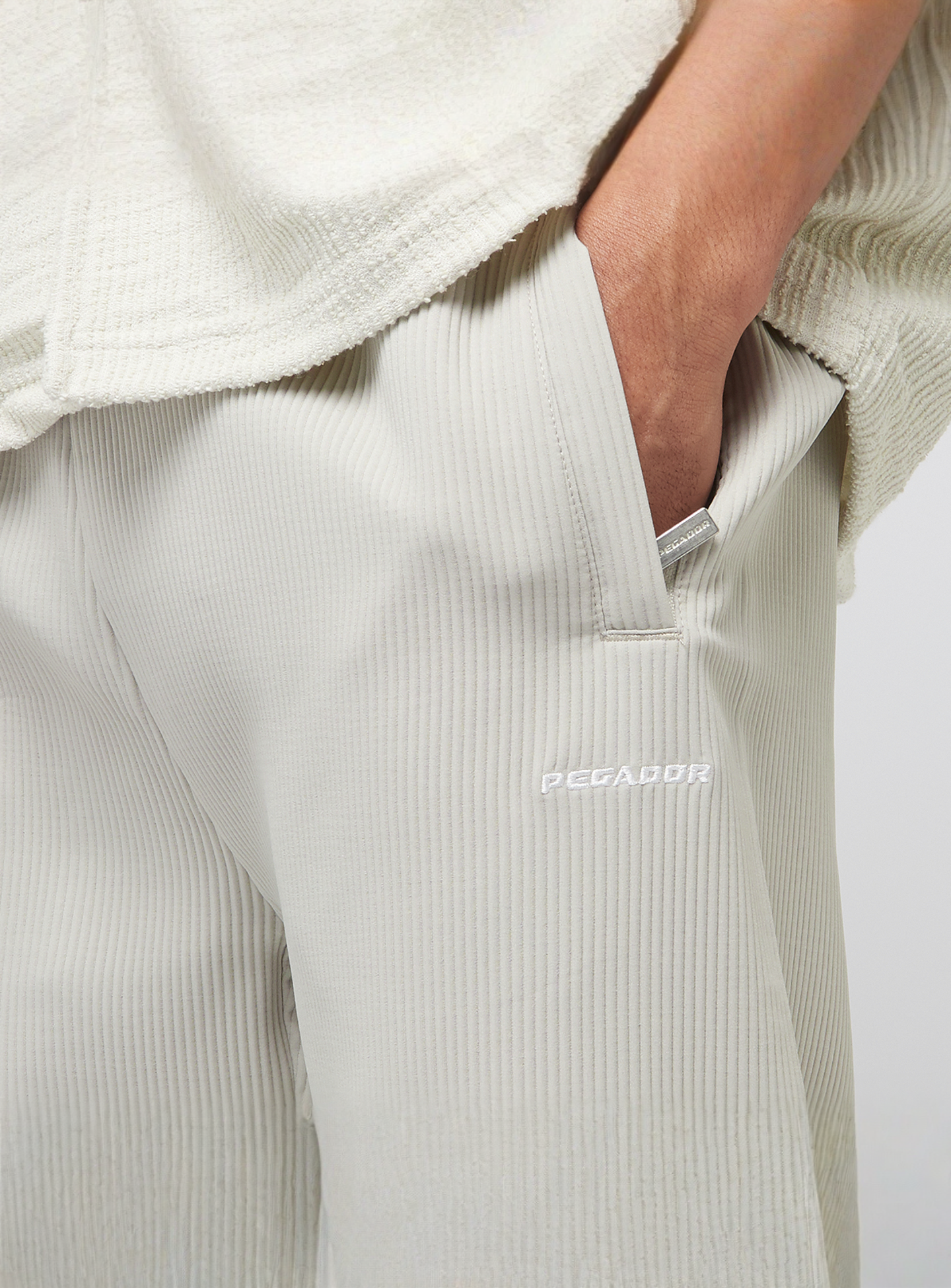 Pegador, Troy Plissee Pants, beige, Image 3 of 4