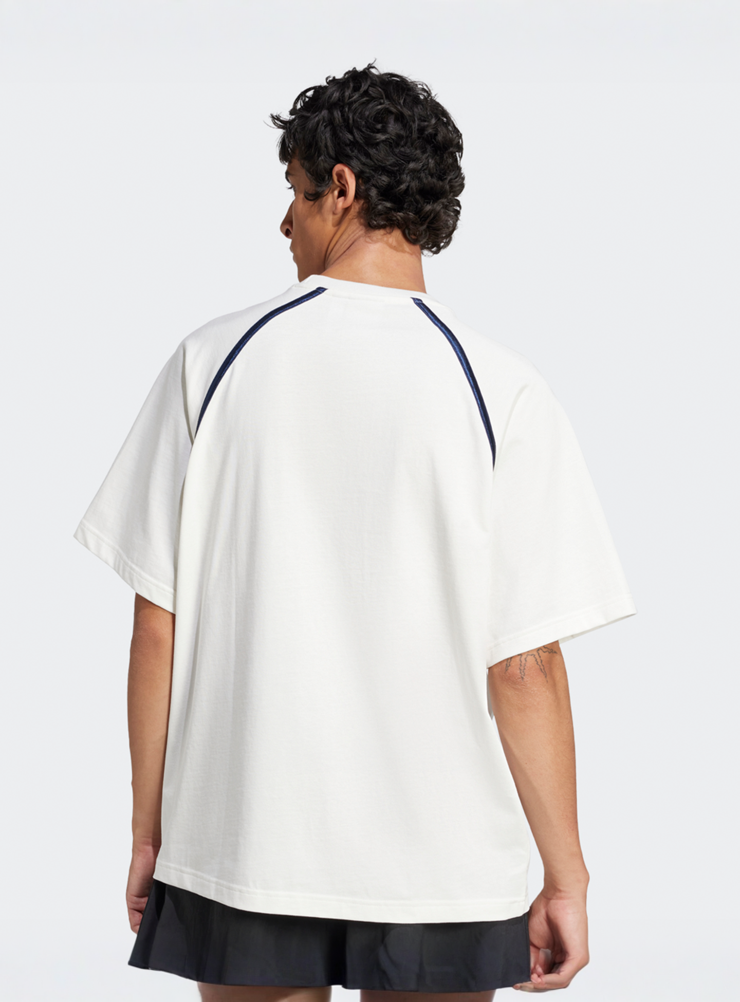 adidas Originals, Badge T-Shirt, white, Image 2 of 5