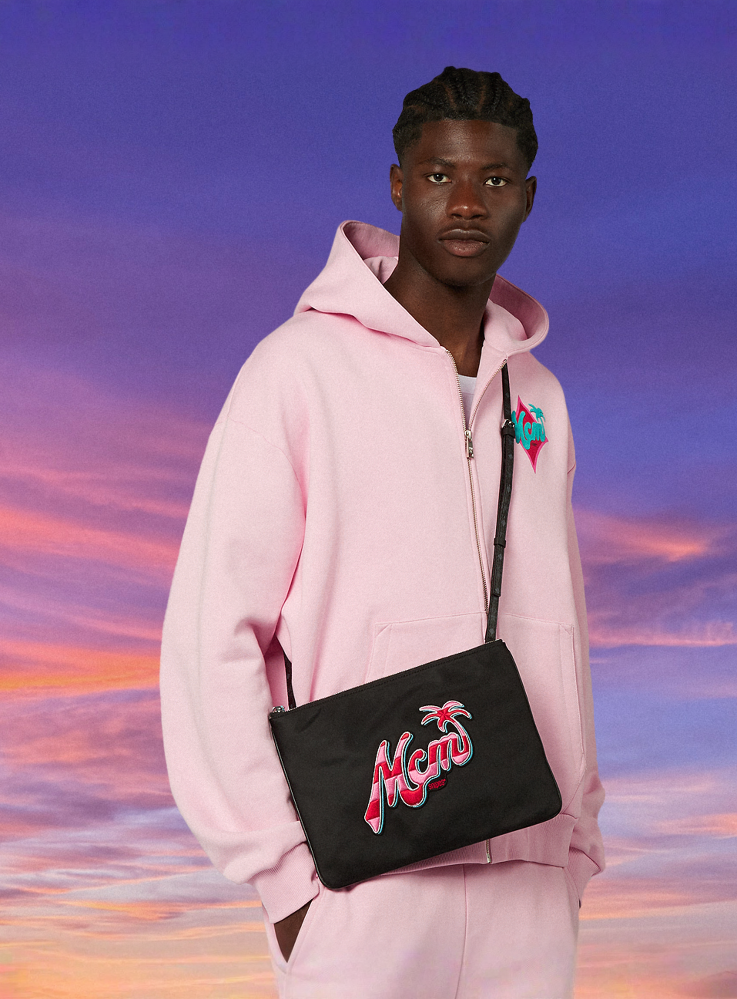 MCM x SNIPES, Aren Flat Pouch Medium, black, Image 9 of 9